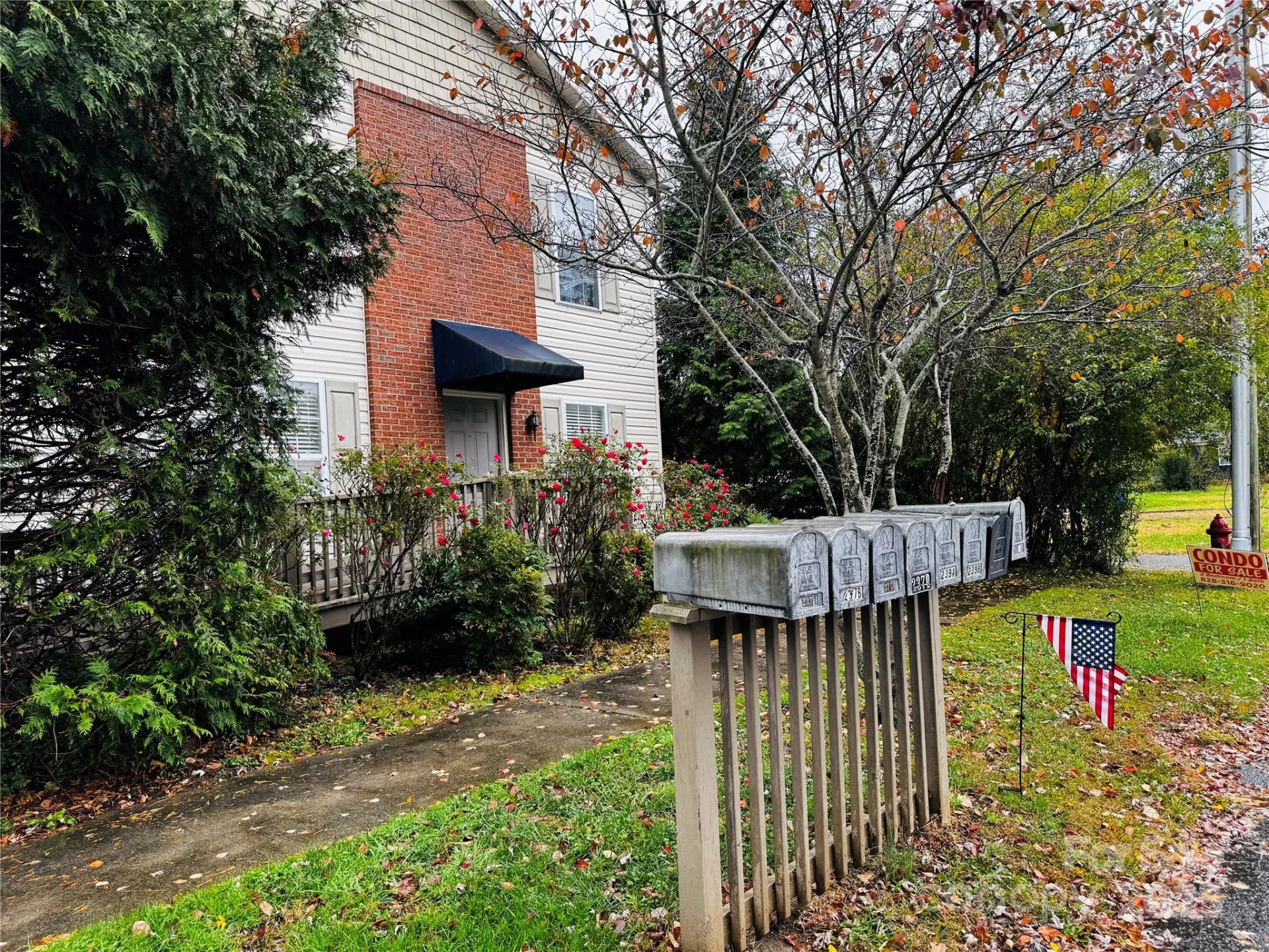237 Camelot Drive #B - Photo 24