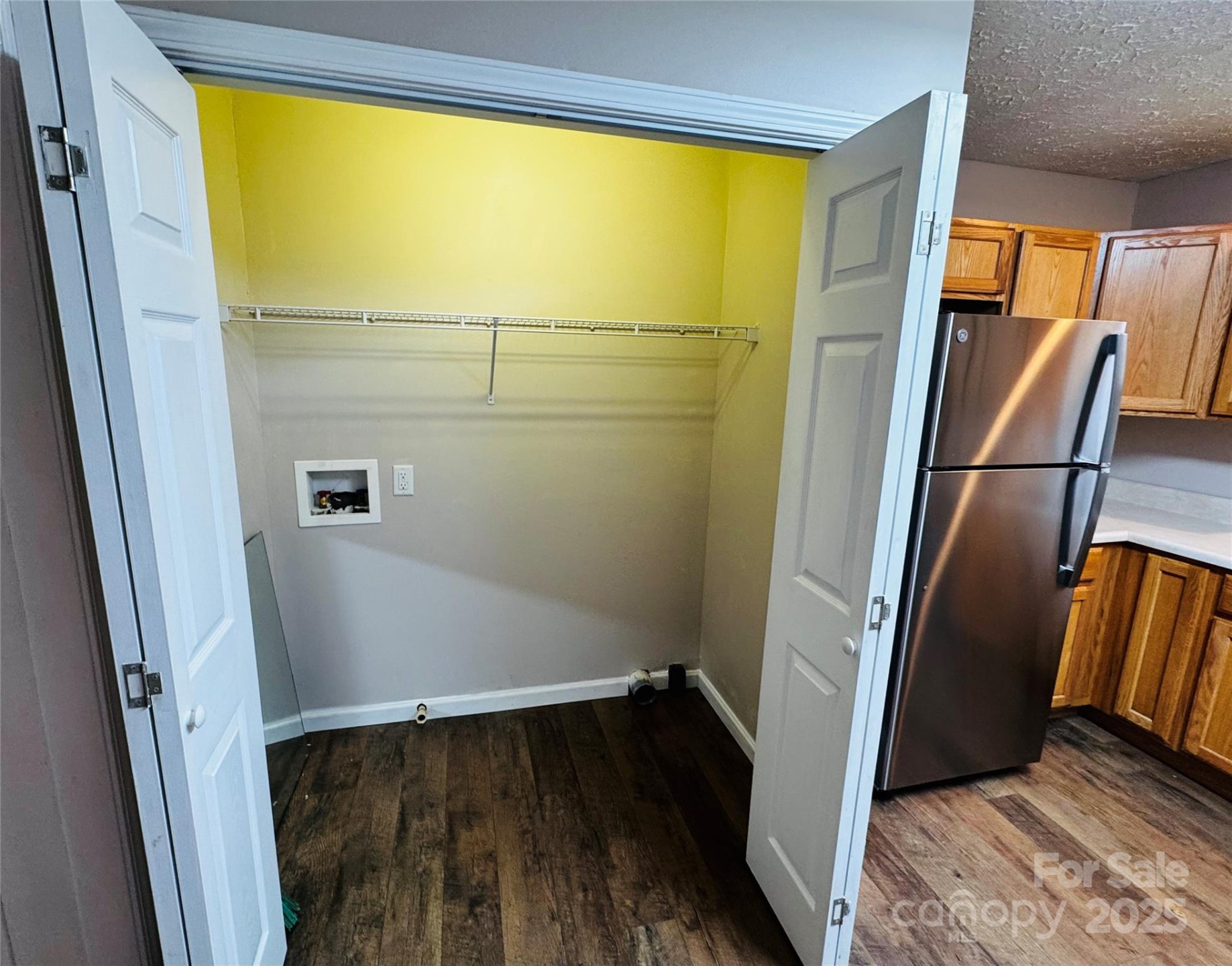 237 Camelot Drive #B - Photo 10