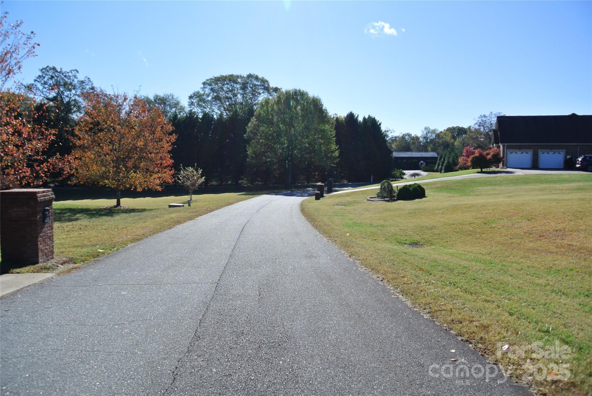 153 Kensington Drive - Photo 5