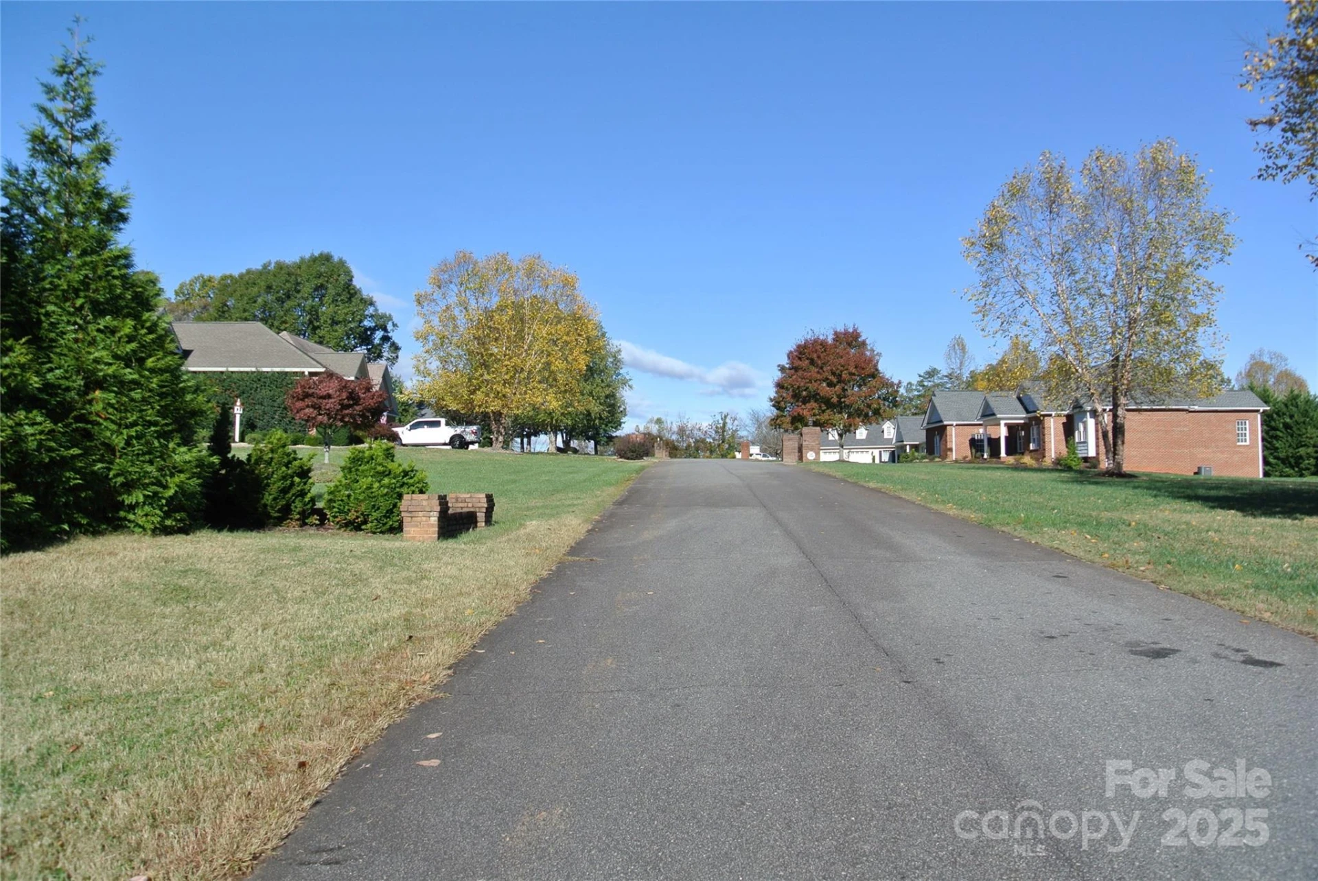 153 Kensington Drive - Photo 6