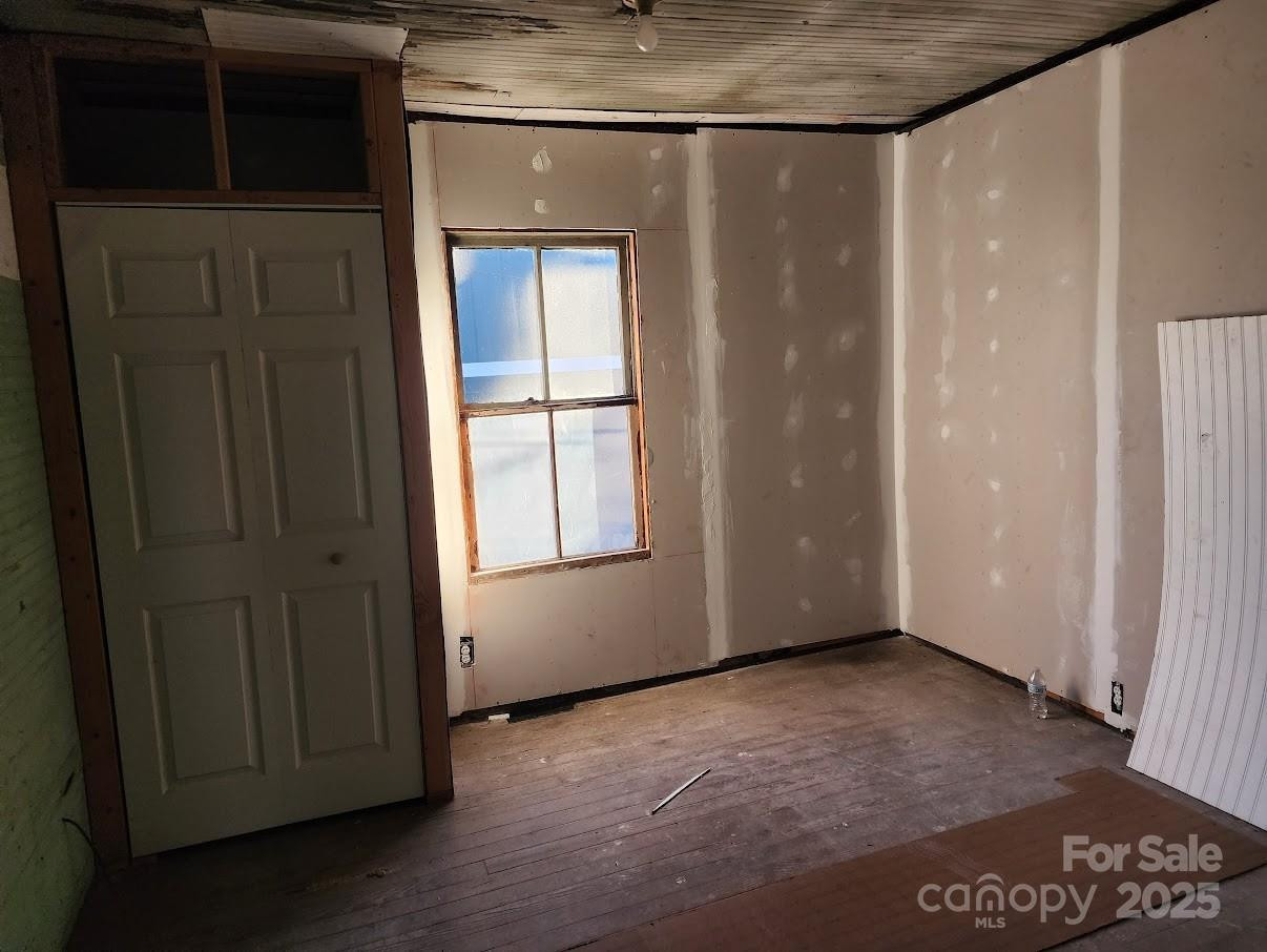 107 Bradley Street - Photo 6