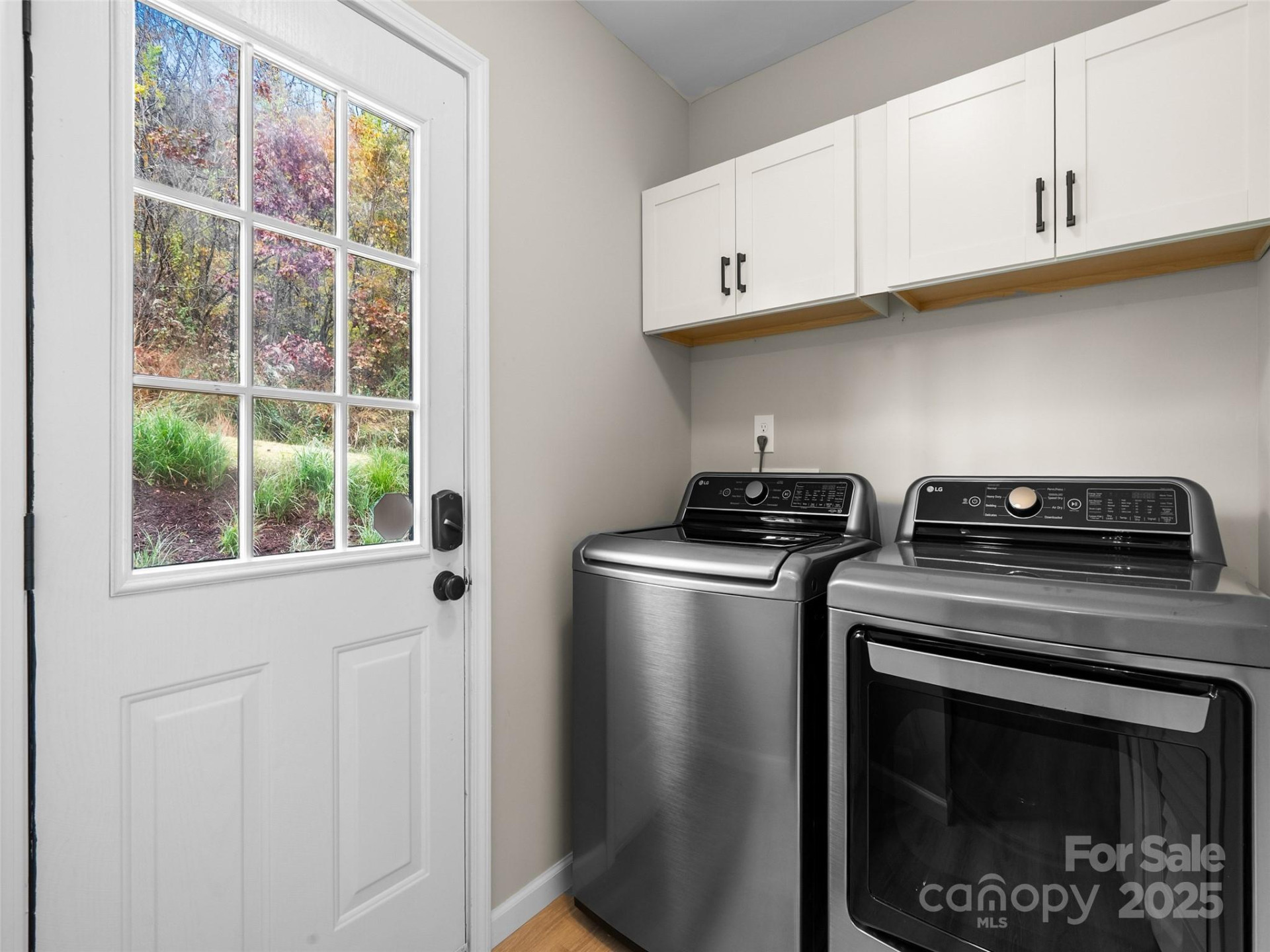 341 Green Meadow Lane - Photo 11