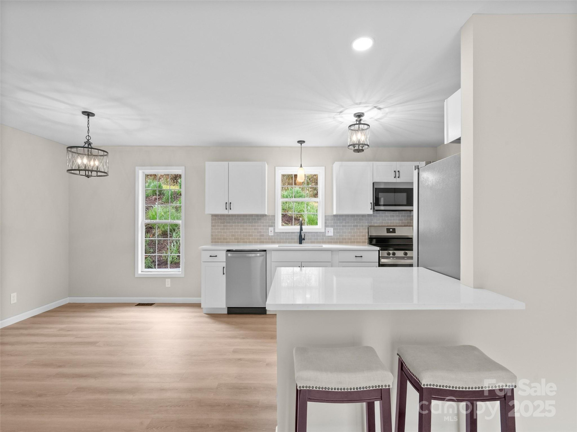 341 Green Meadow Lane - Photo 5