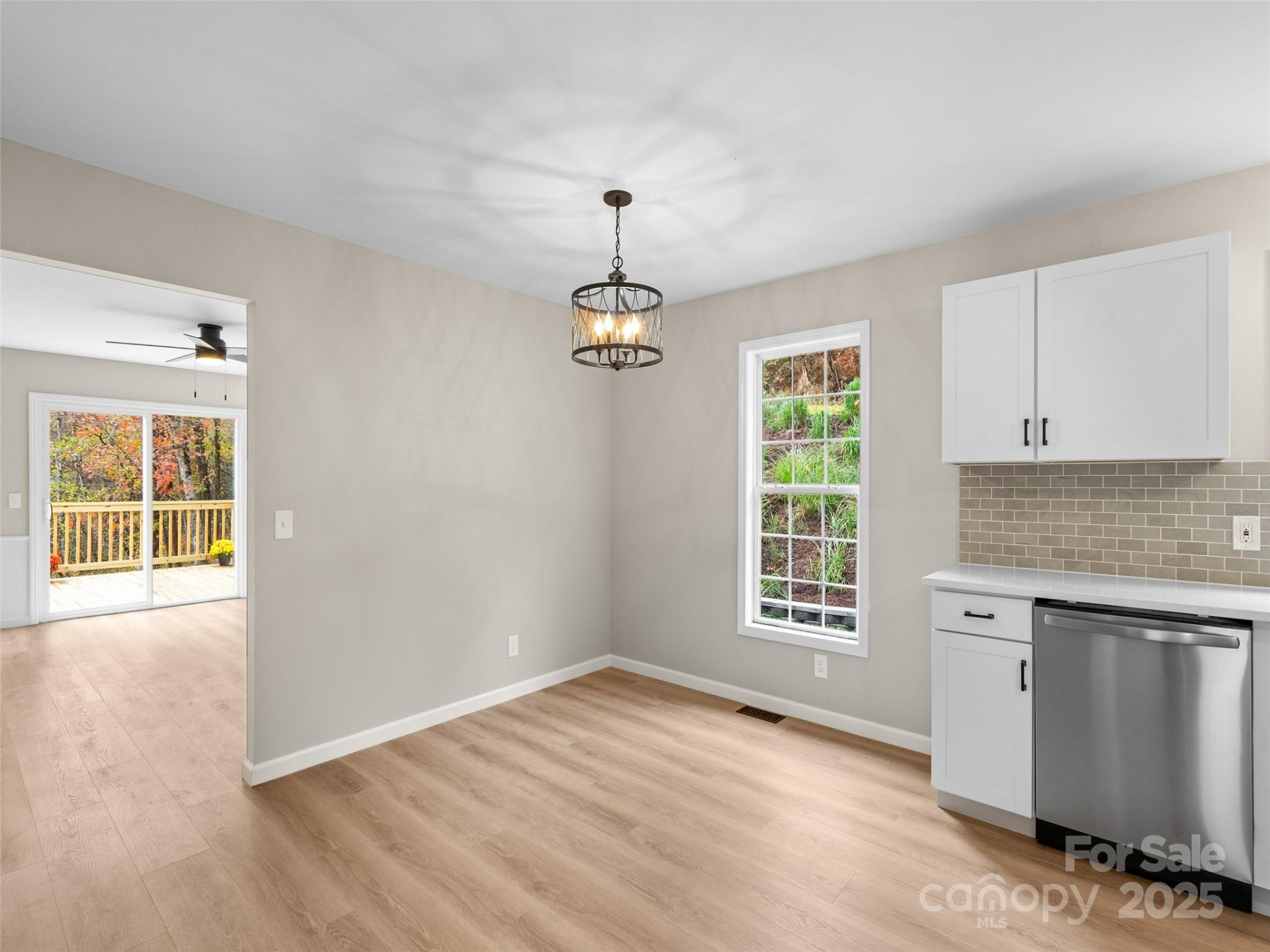 341 Green Meadow Lane - Photo 8