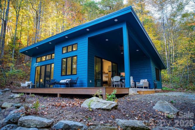 808 Mountain Cove Road