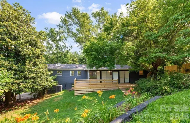 28 Pine Lane
