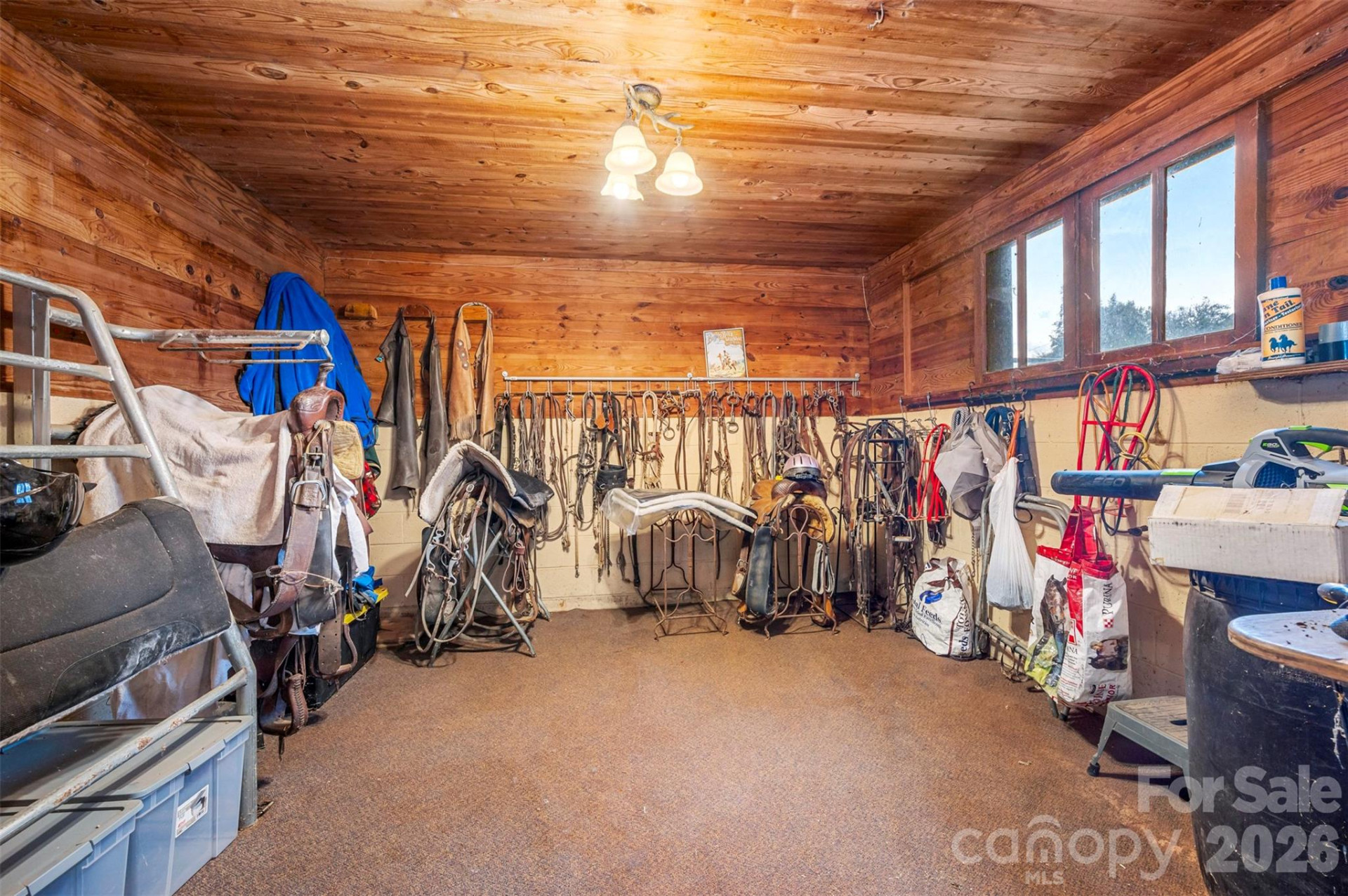 936 Golden Road - Photo 32