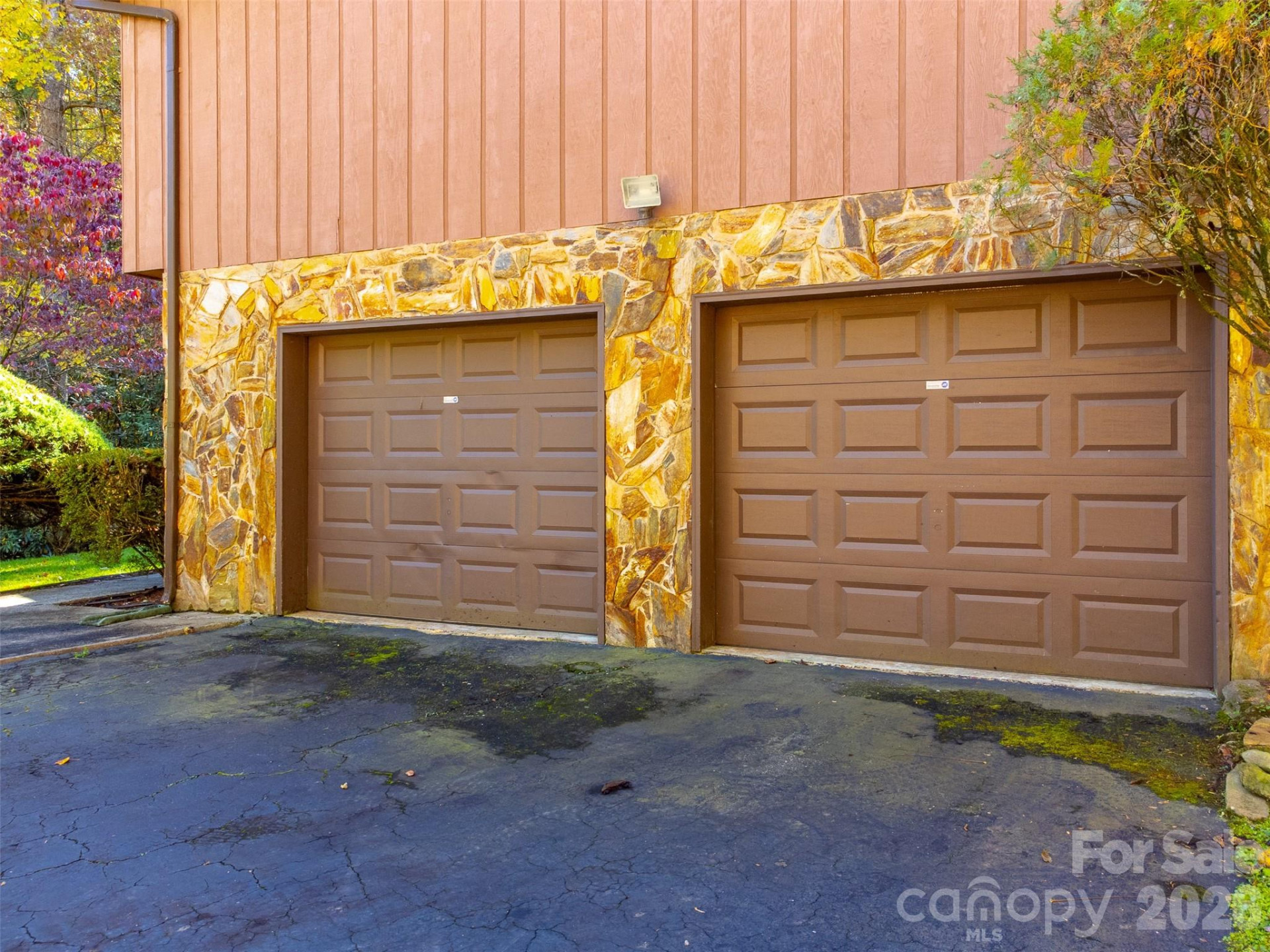 495 Savannah Drive - Photo 25