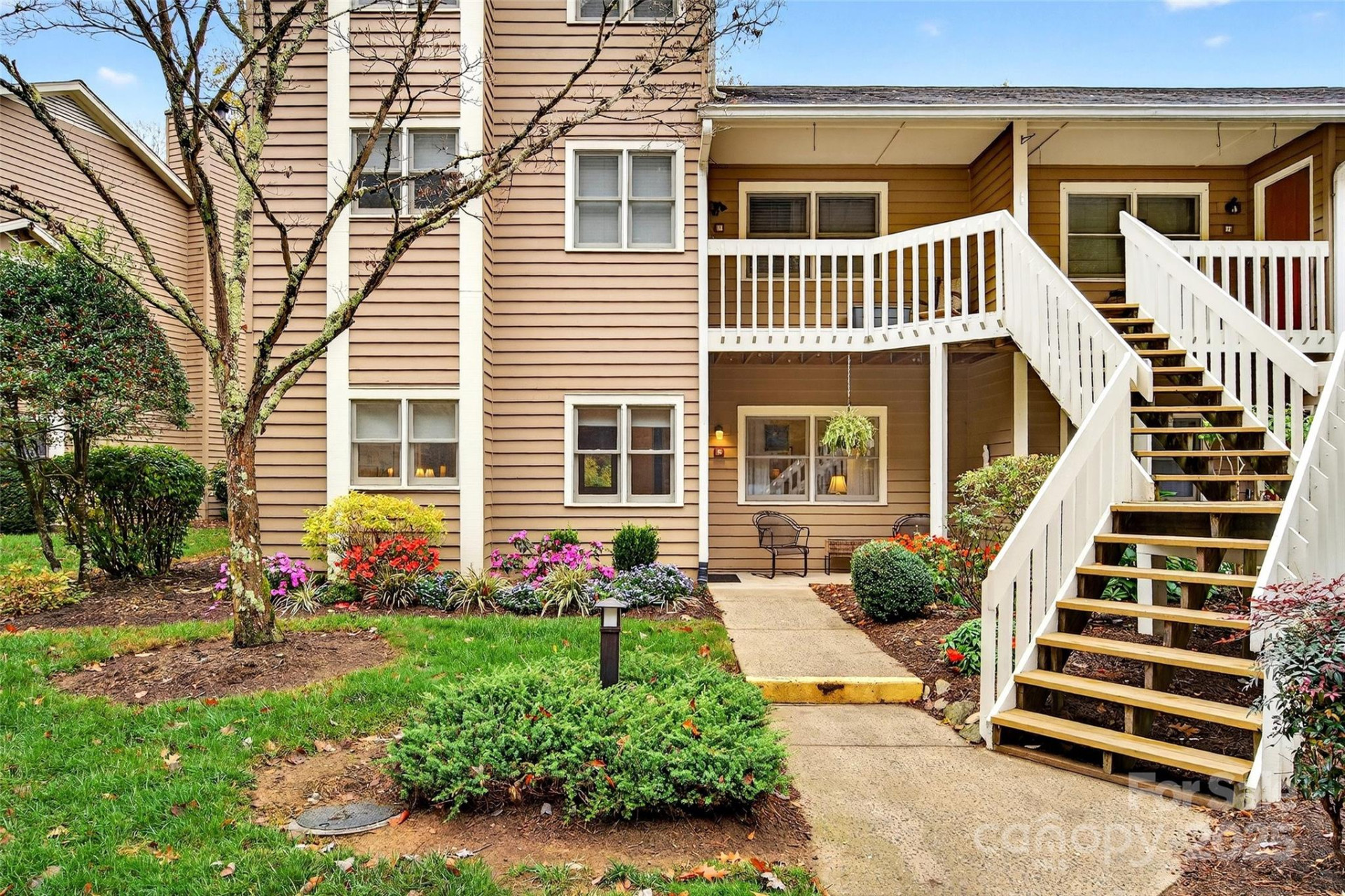 16 Timberlake Drive - Photo 2