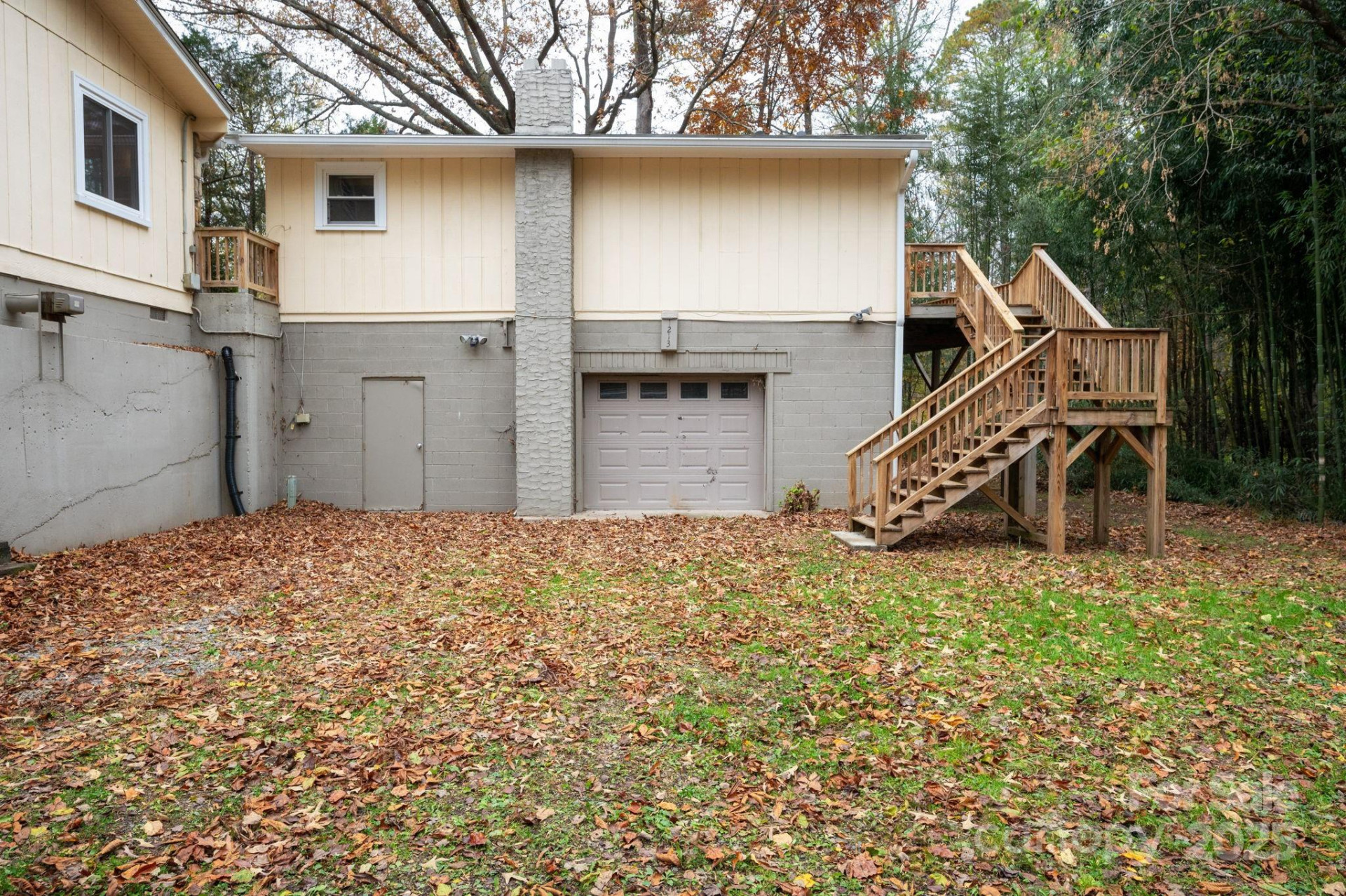 1211 & 1213 Upper Brush Creek Road - Photo 37