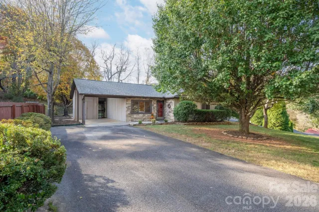 24 Green Acres Drive