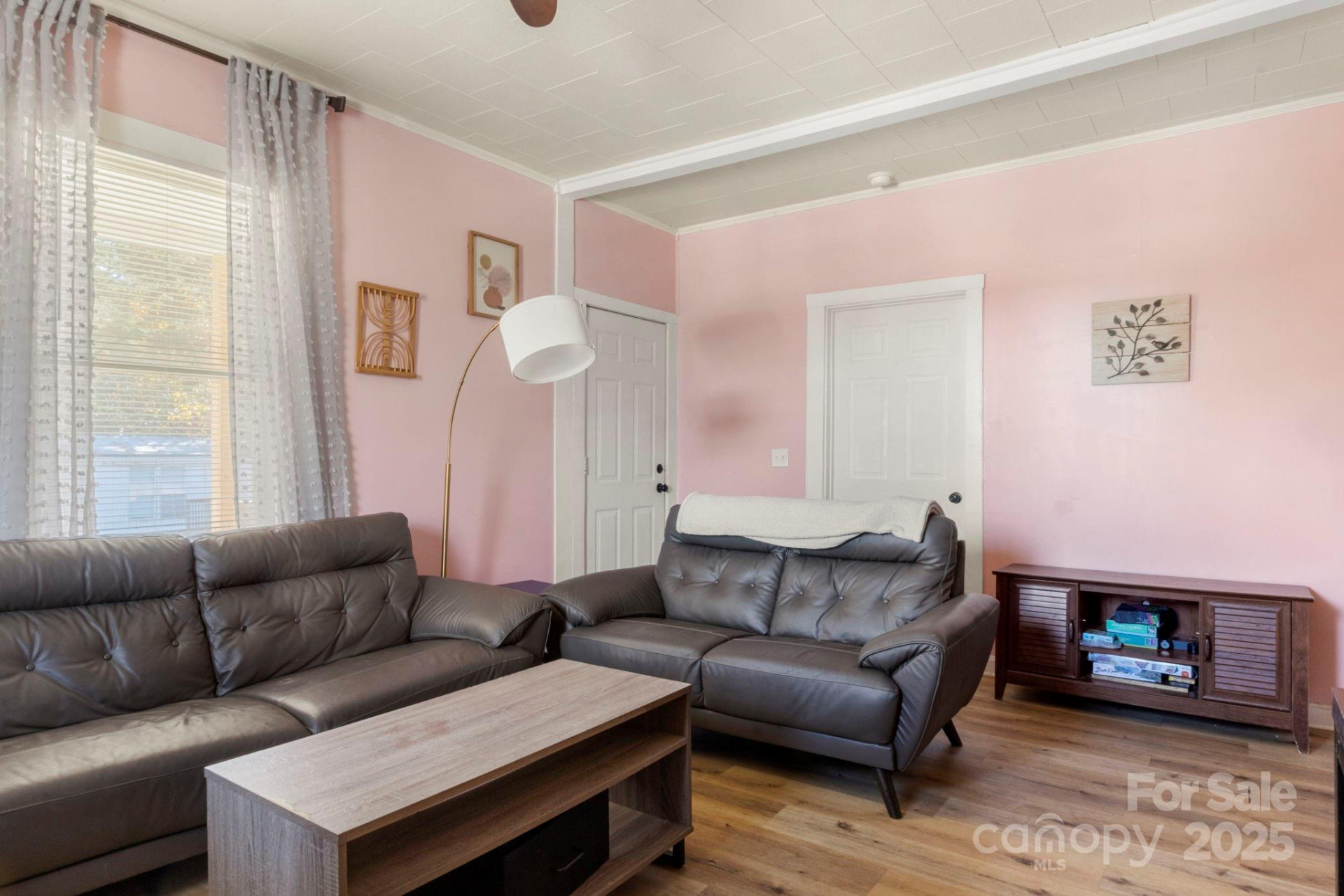 204 Shelby Street - Photo 10