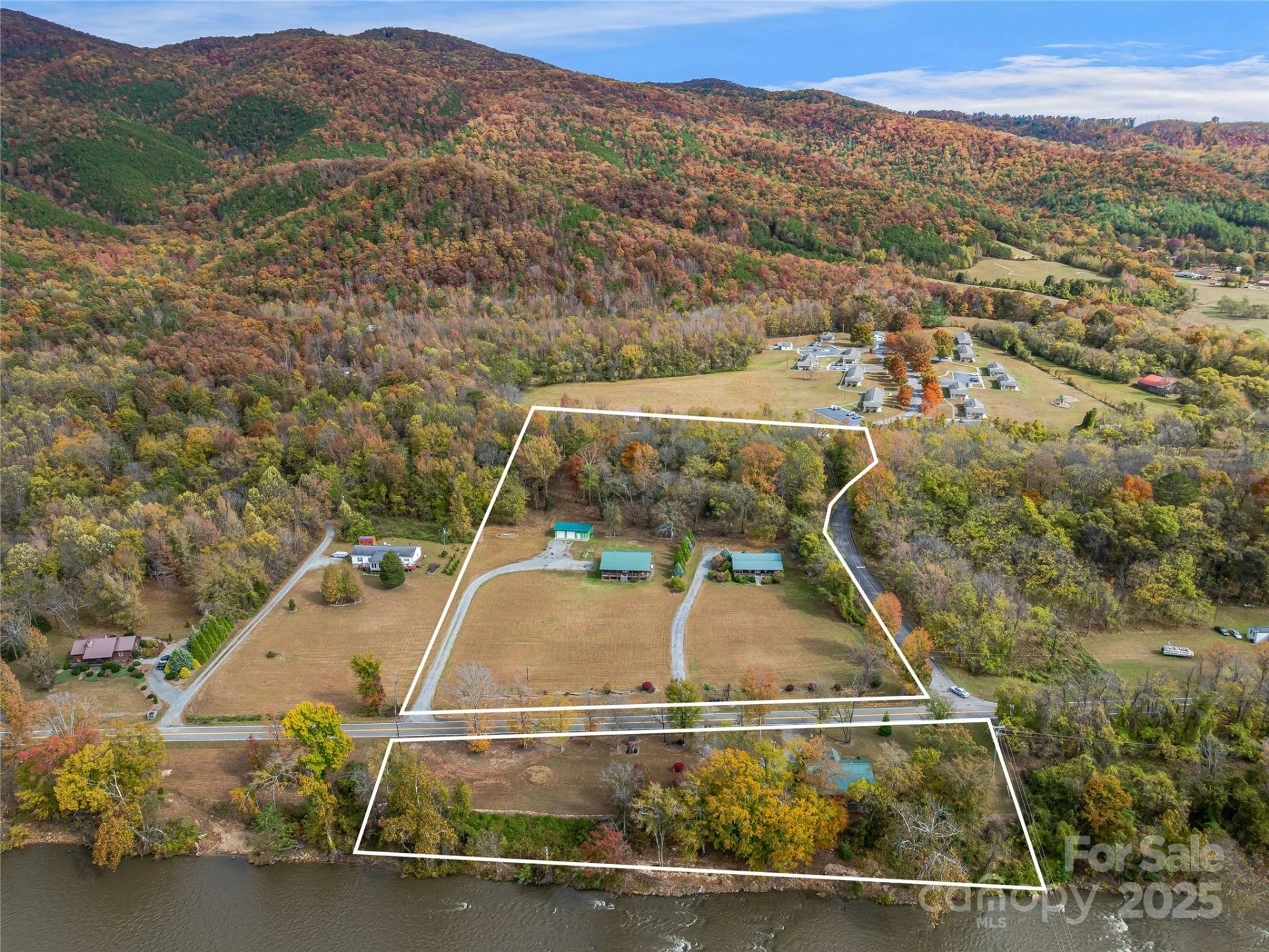 1640, 1641, 1642 River Road
