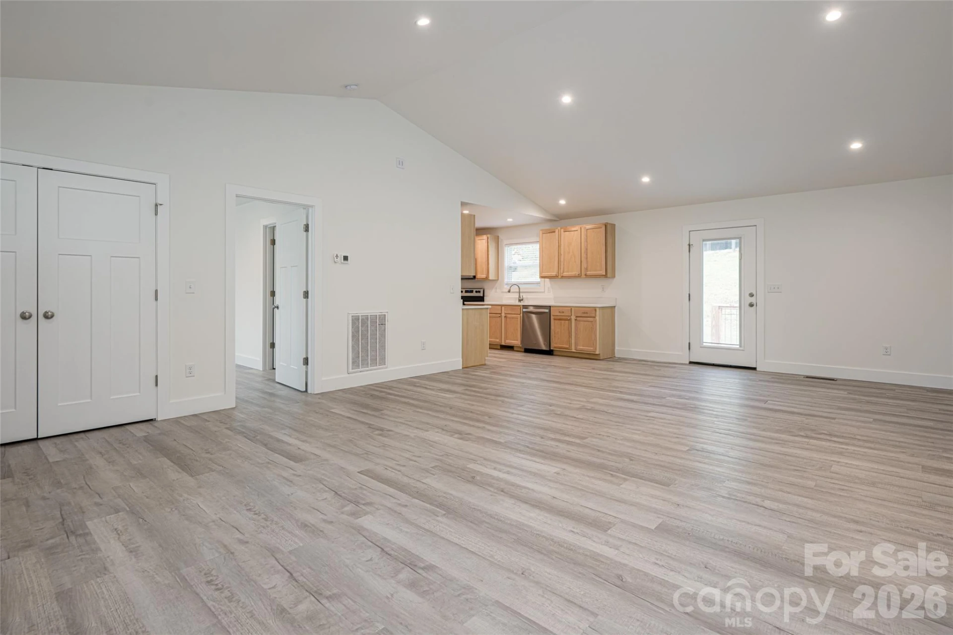 17 Sycamore Street - Photo 12