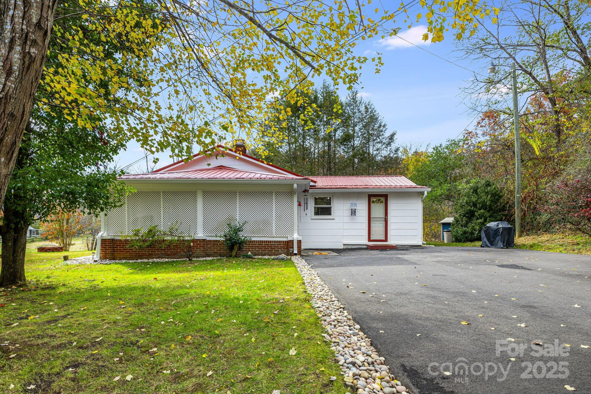 2896 Old Mars Hill Highway - Photo 29