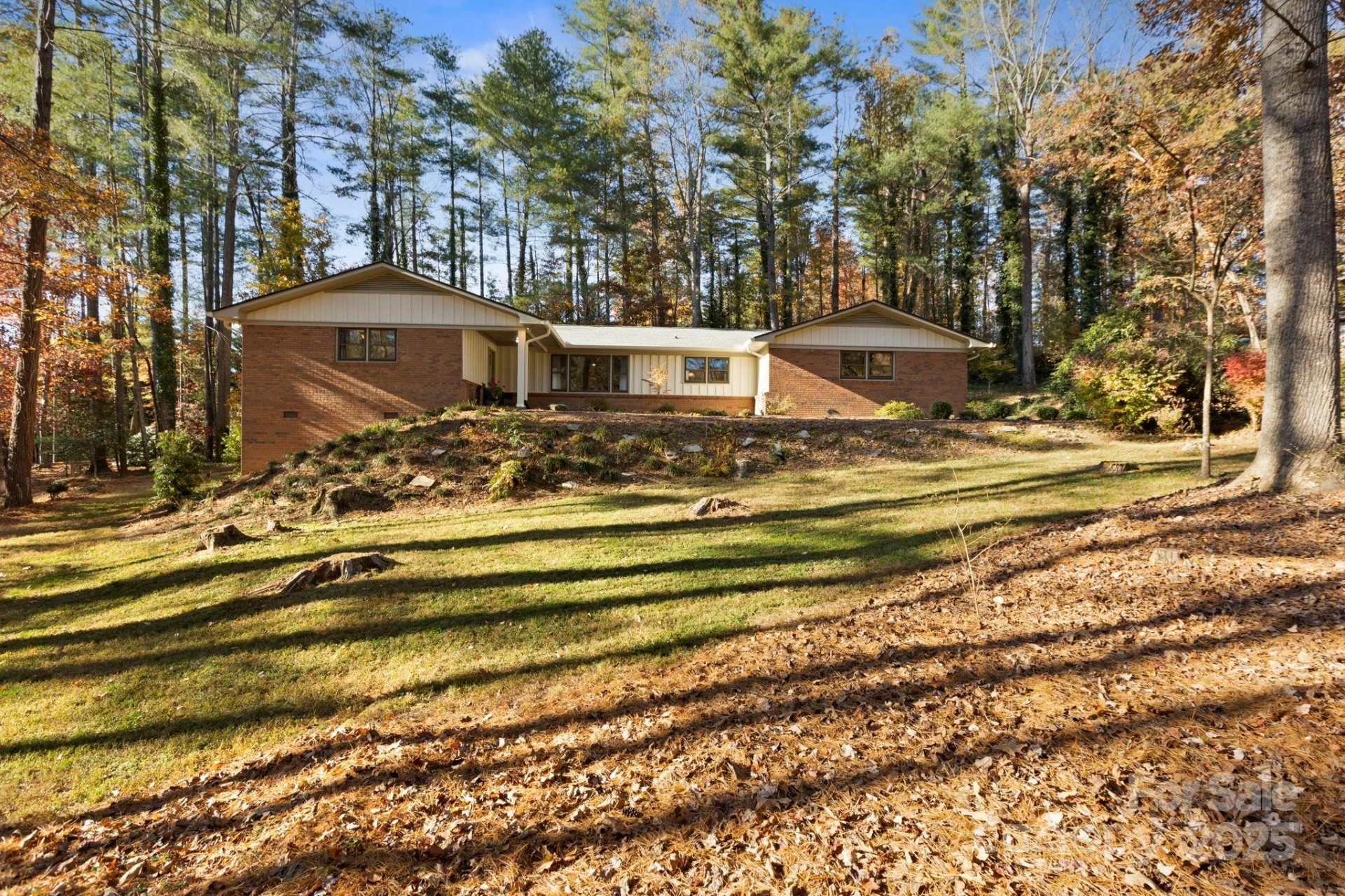 228 Raintree Drive - Photo 2
