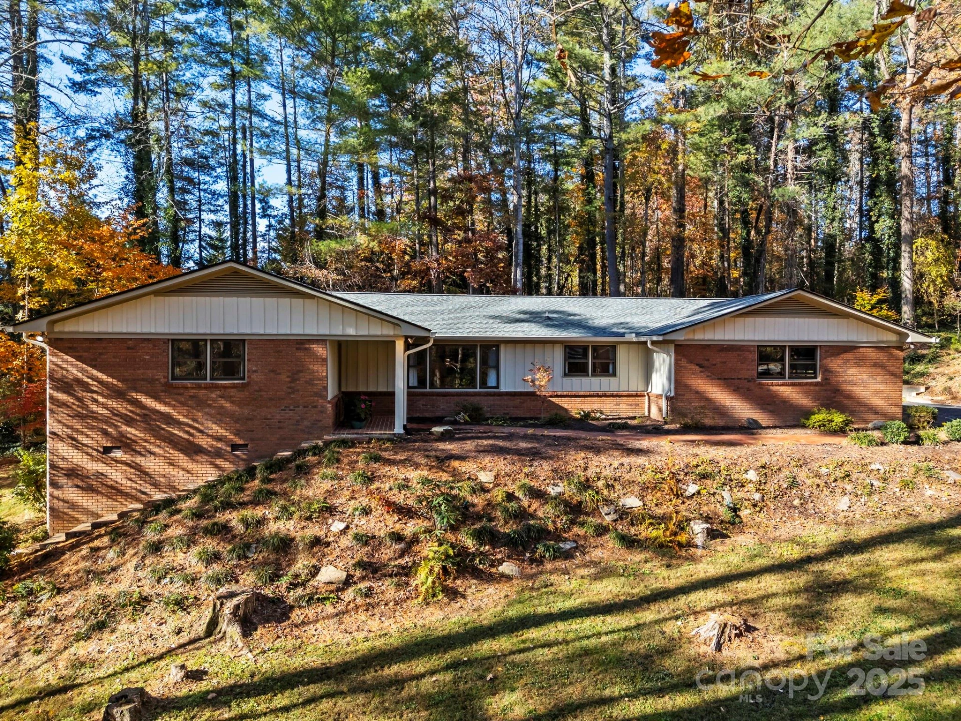 228 Raintree Drive - Photo 4