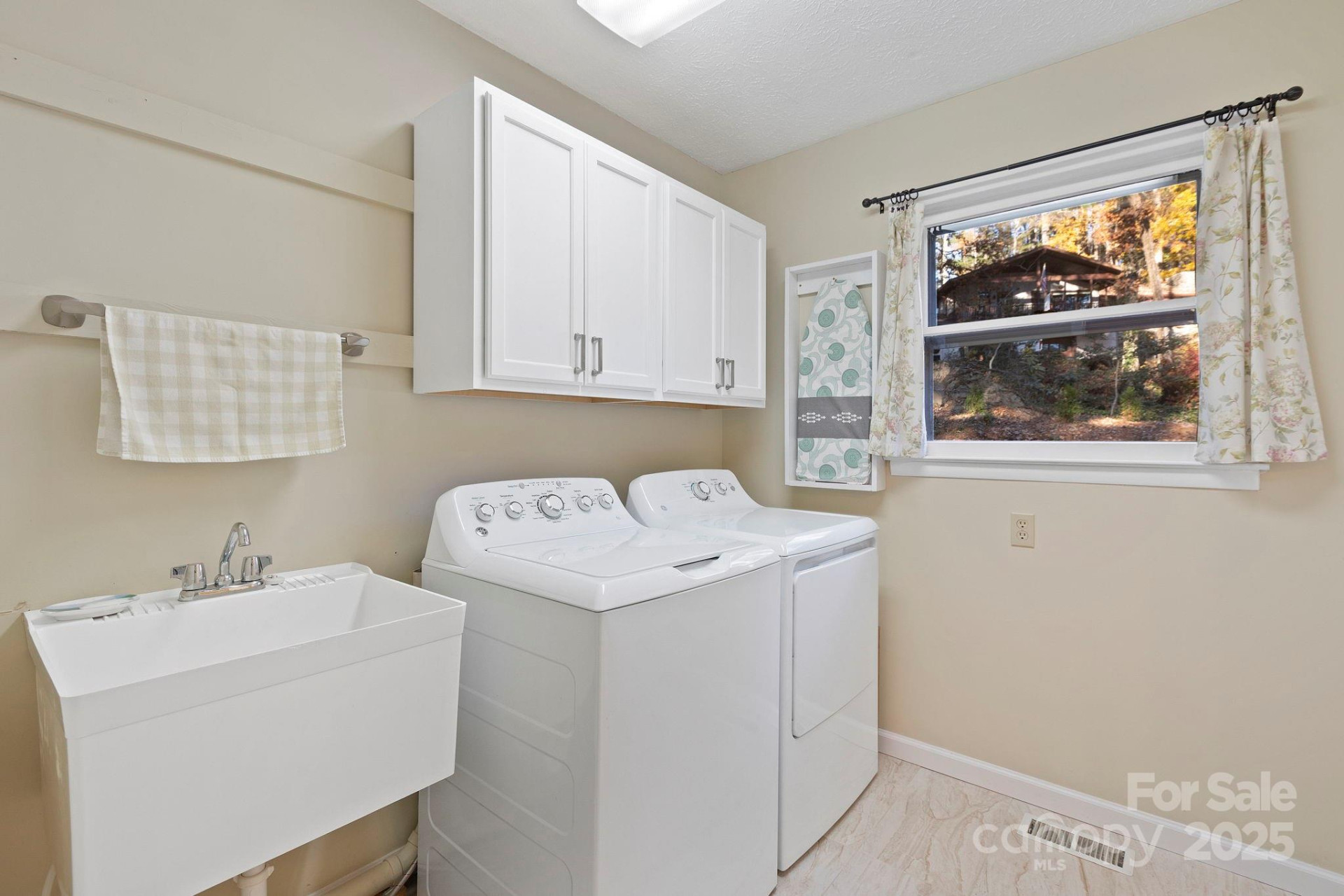 228 Raintree Drive - Photo 31