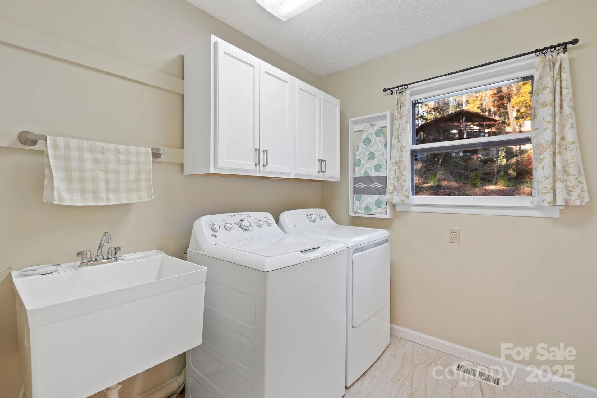 228 Raintree Drive - Photo 31