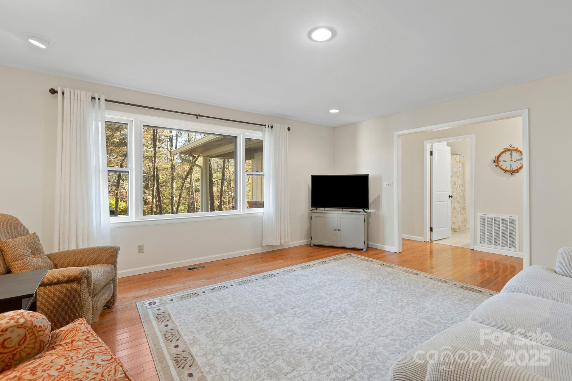 228 Raintree Drive - Photo 8