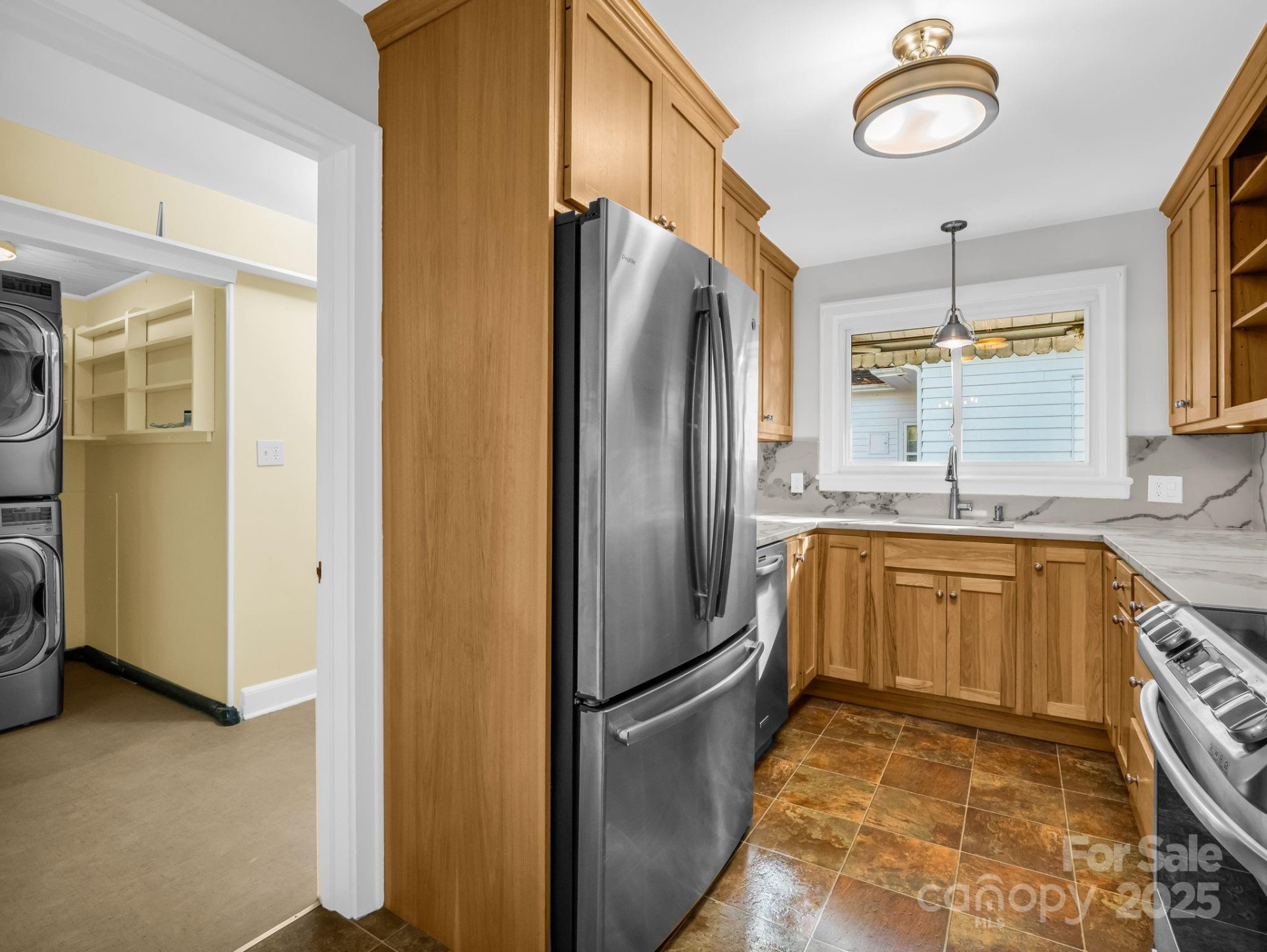 1618 Kensington Road - Photo 13