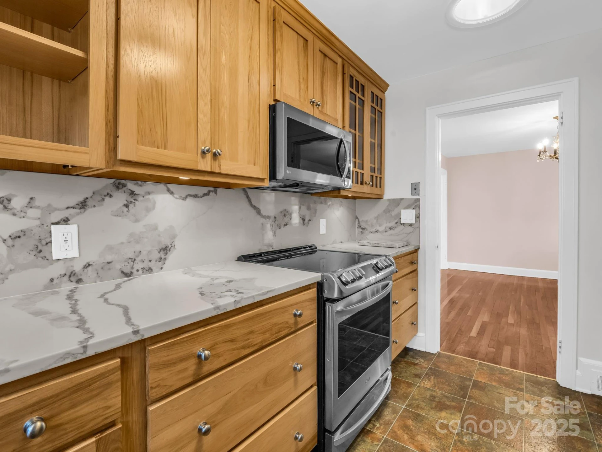 1618 Kensington Road - Photo 14