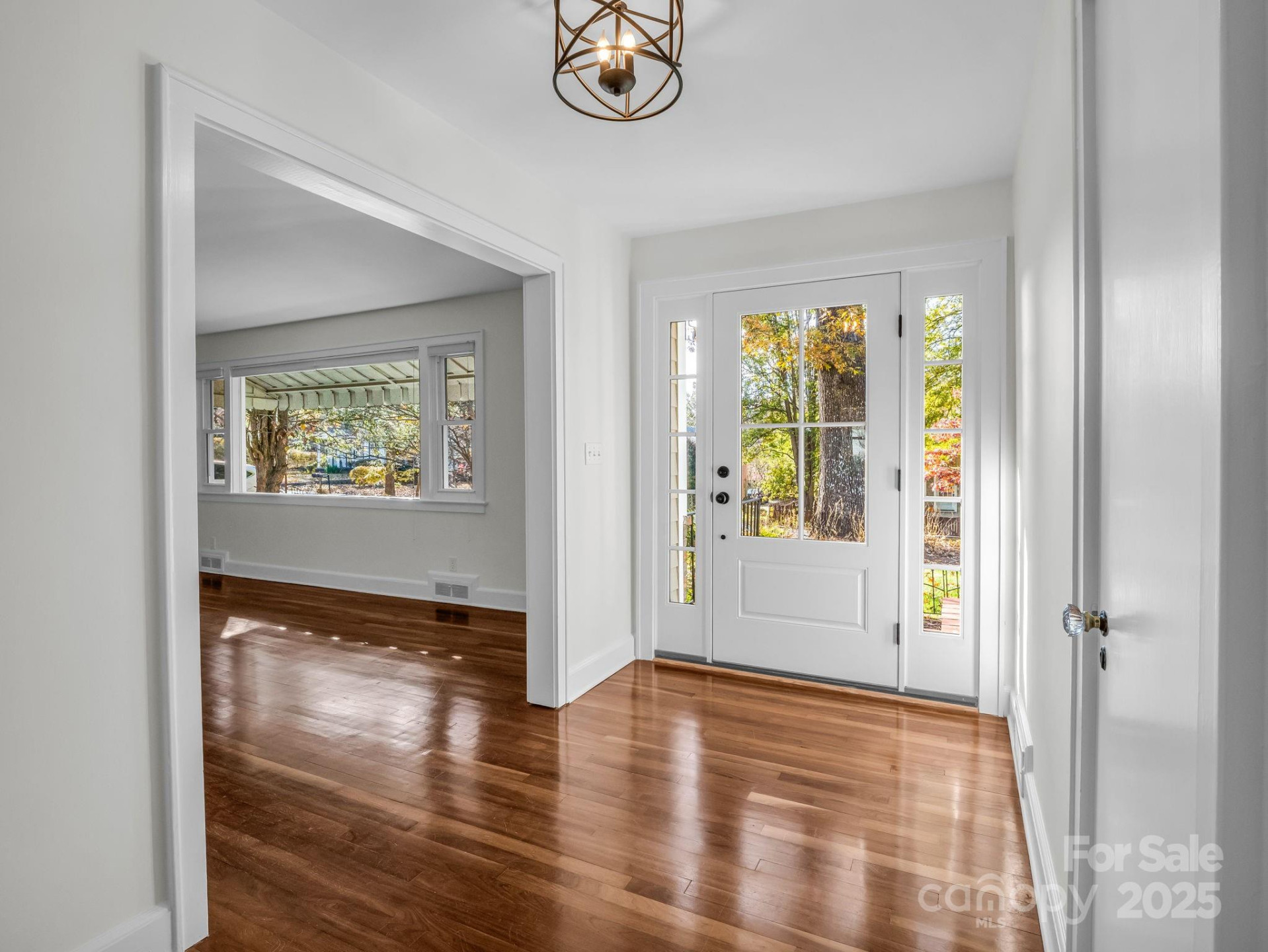 1618 Kensington Road - Photo 3