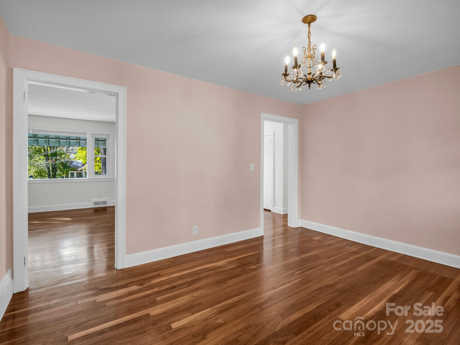 1618 Kensington Road - Photo 9