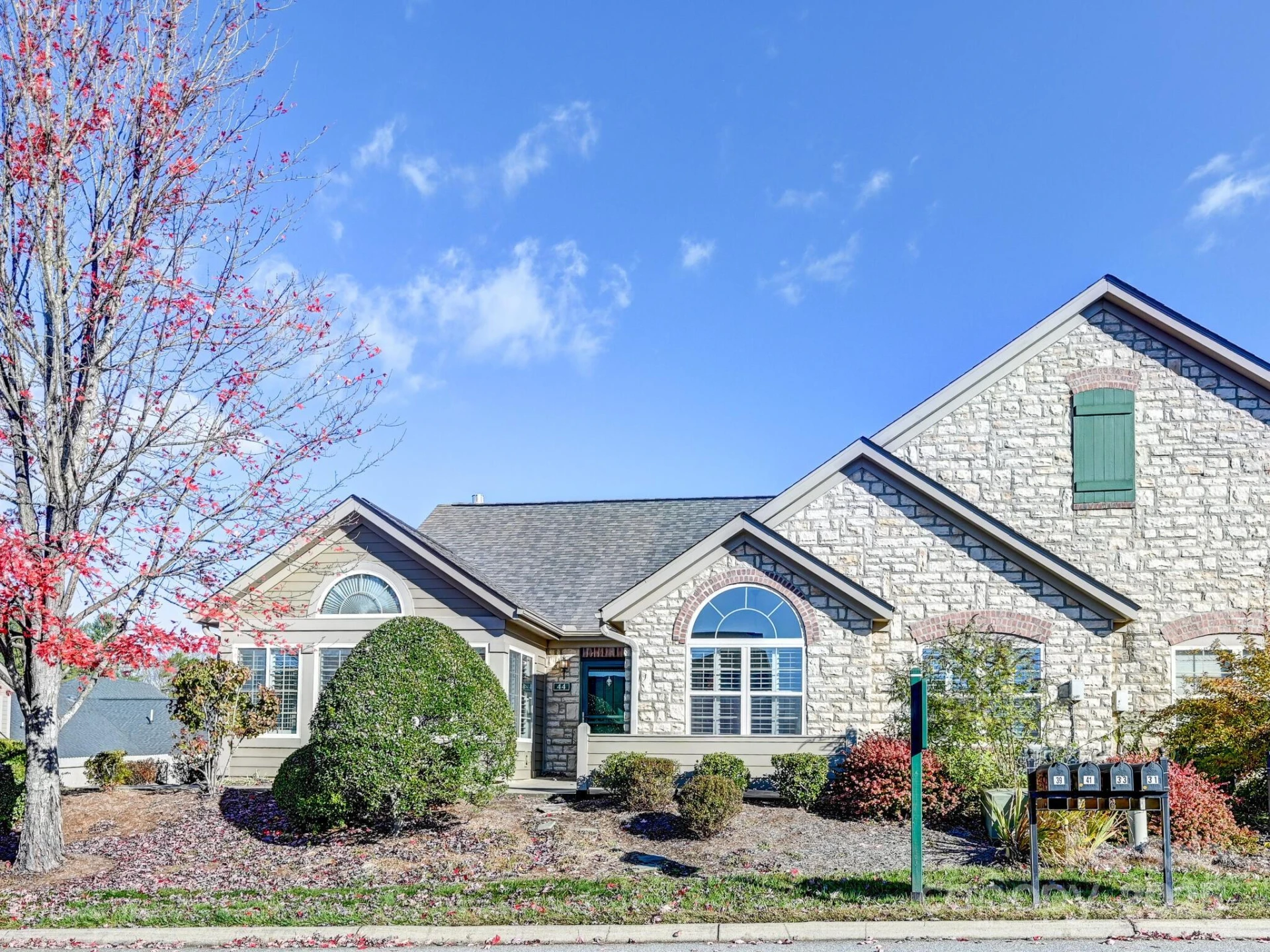 44 Braeburn Way