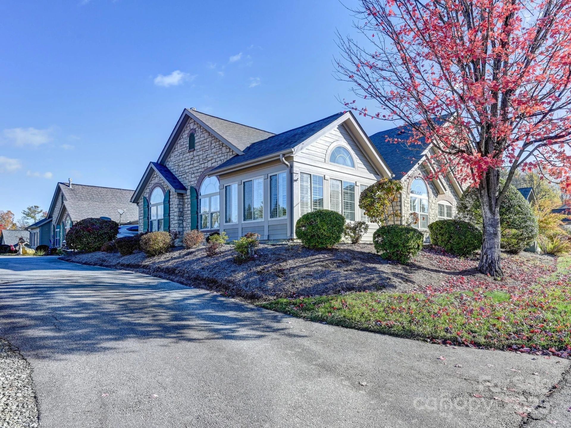44 Braeburn Way - Photo 3