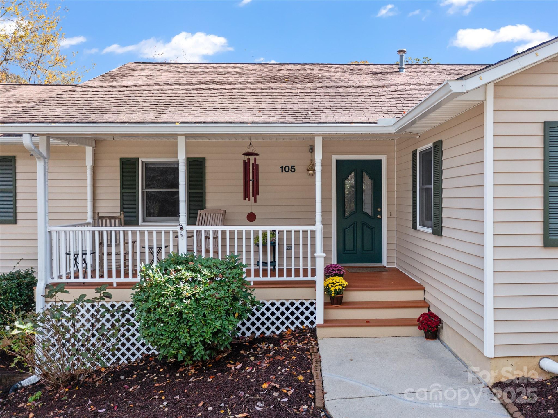 105 Goldfinch Lane - Photo 2