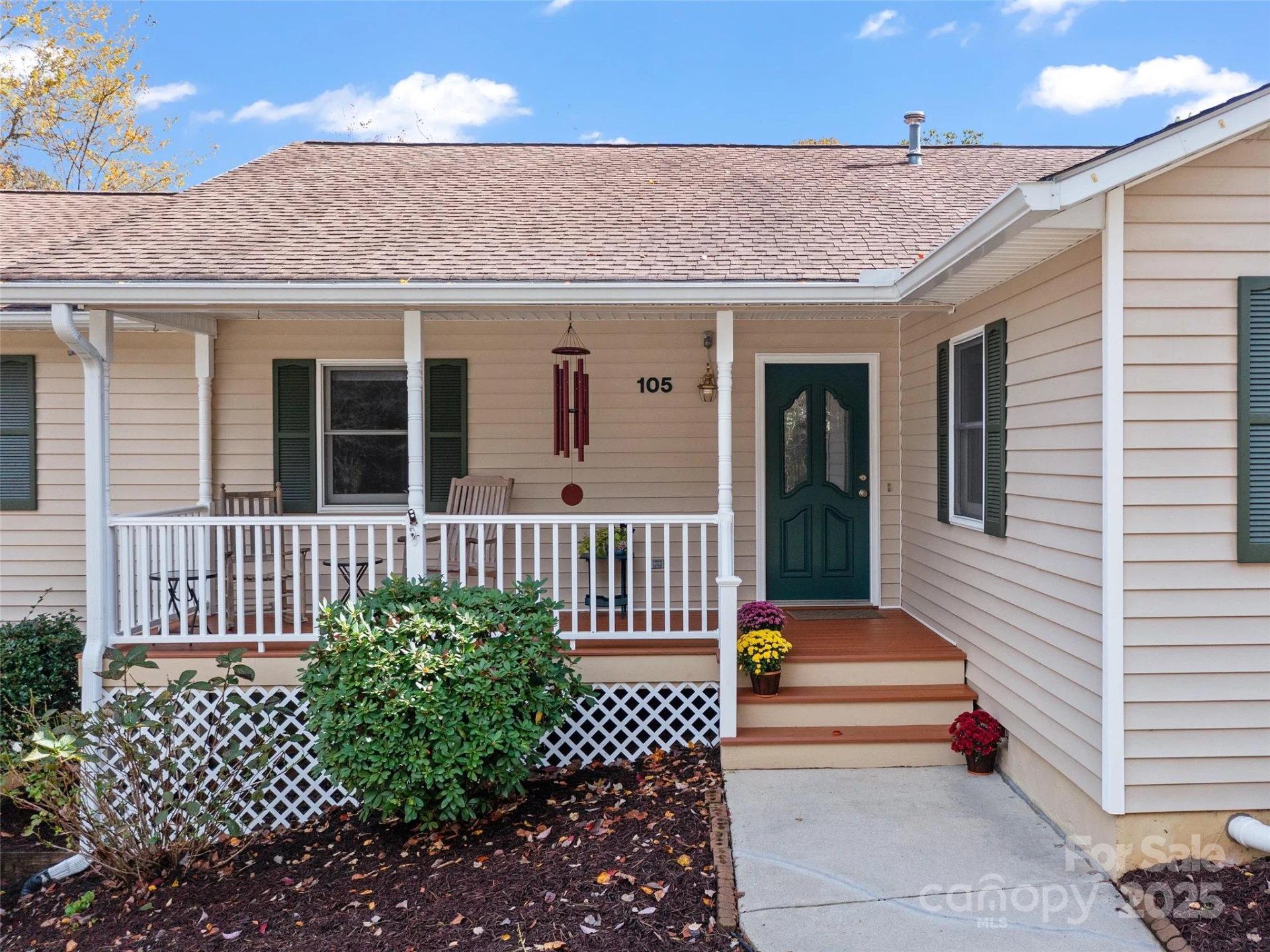 105 Goldfinch Lane - Photo 2