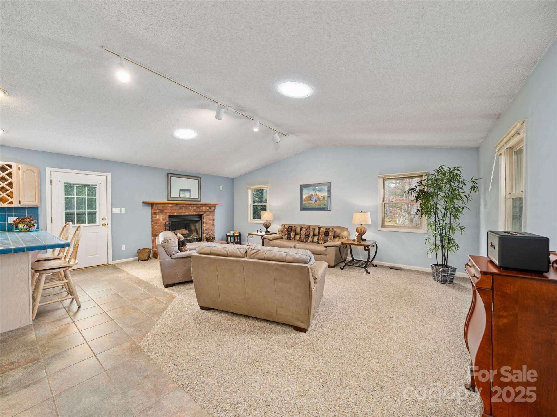 105 Goldfinch Lane - Photo 5