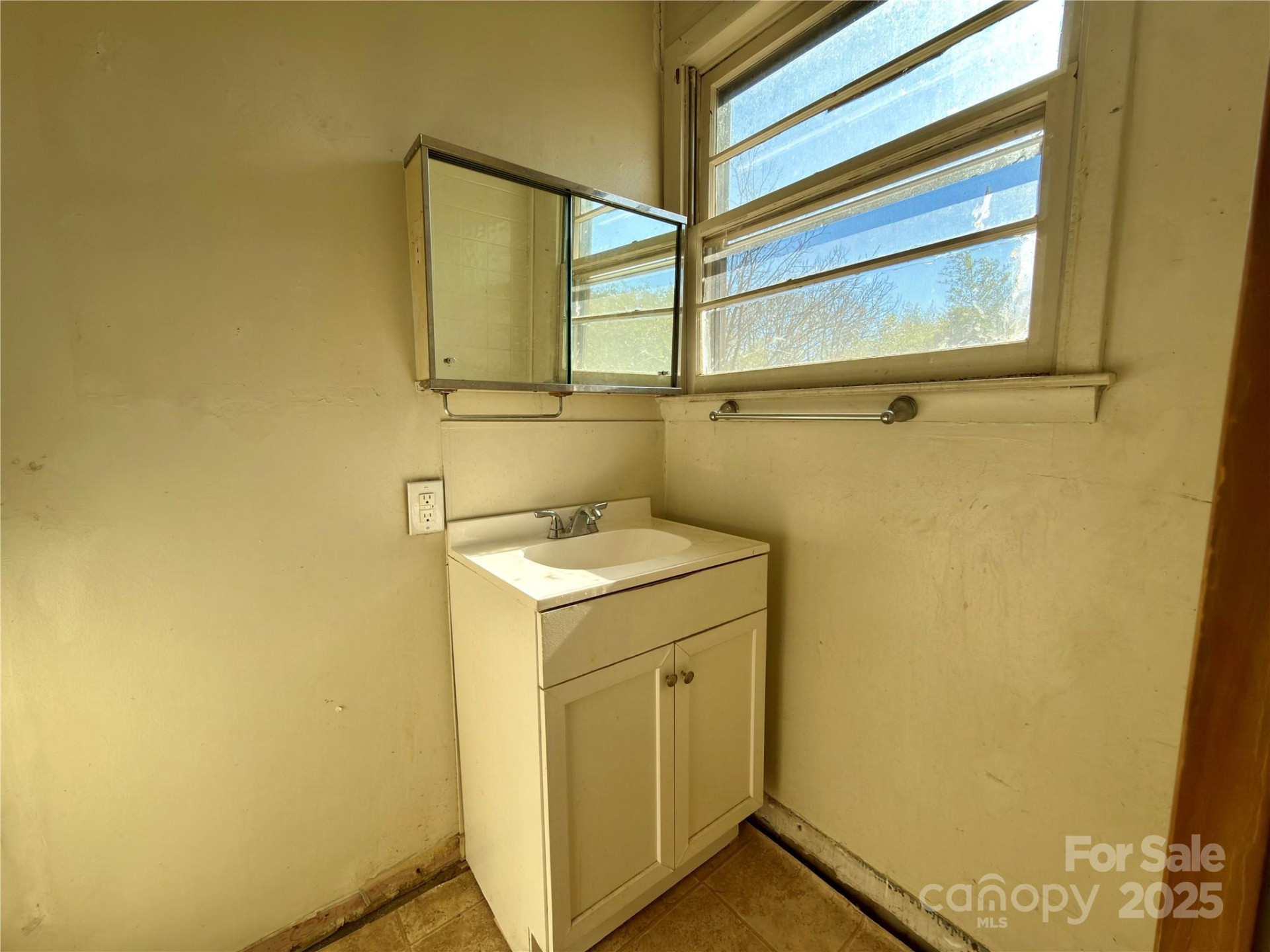 658 Emma Road - Photo 17