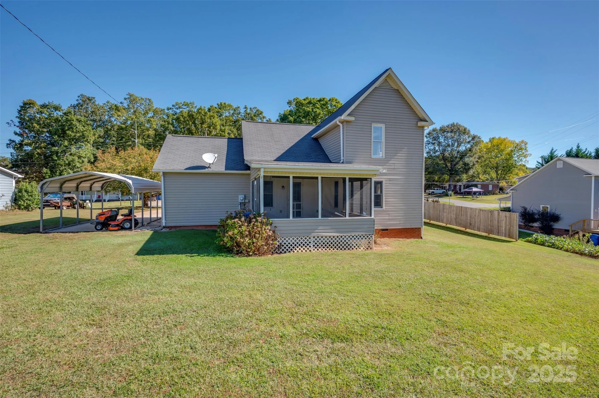 506 Pleasant Street - Photo 2