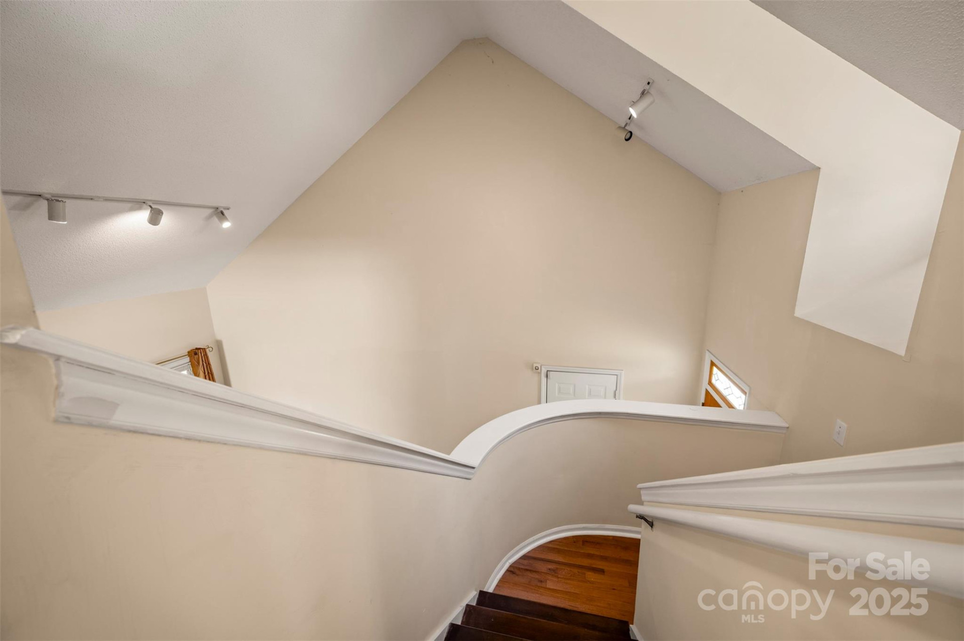 506 Pleasant Street - Photo 17