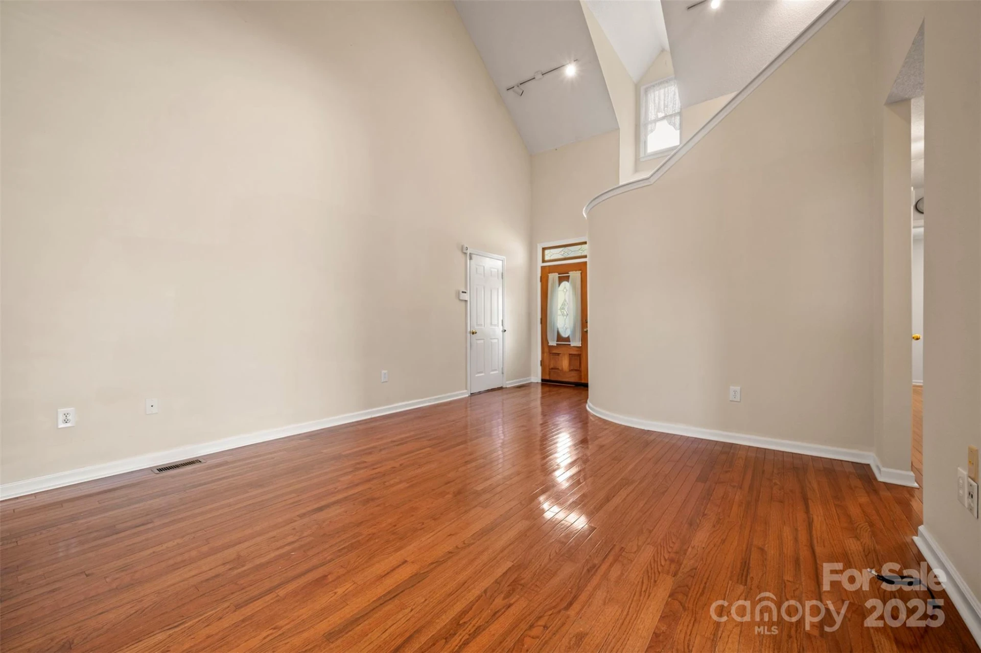 506 Pleasant Street - Photo 5