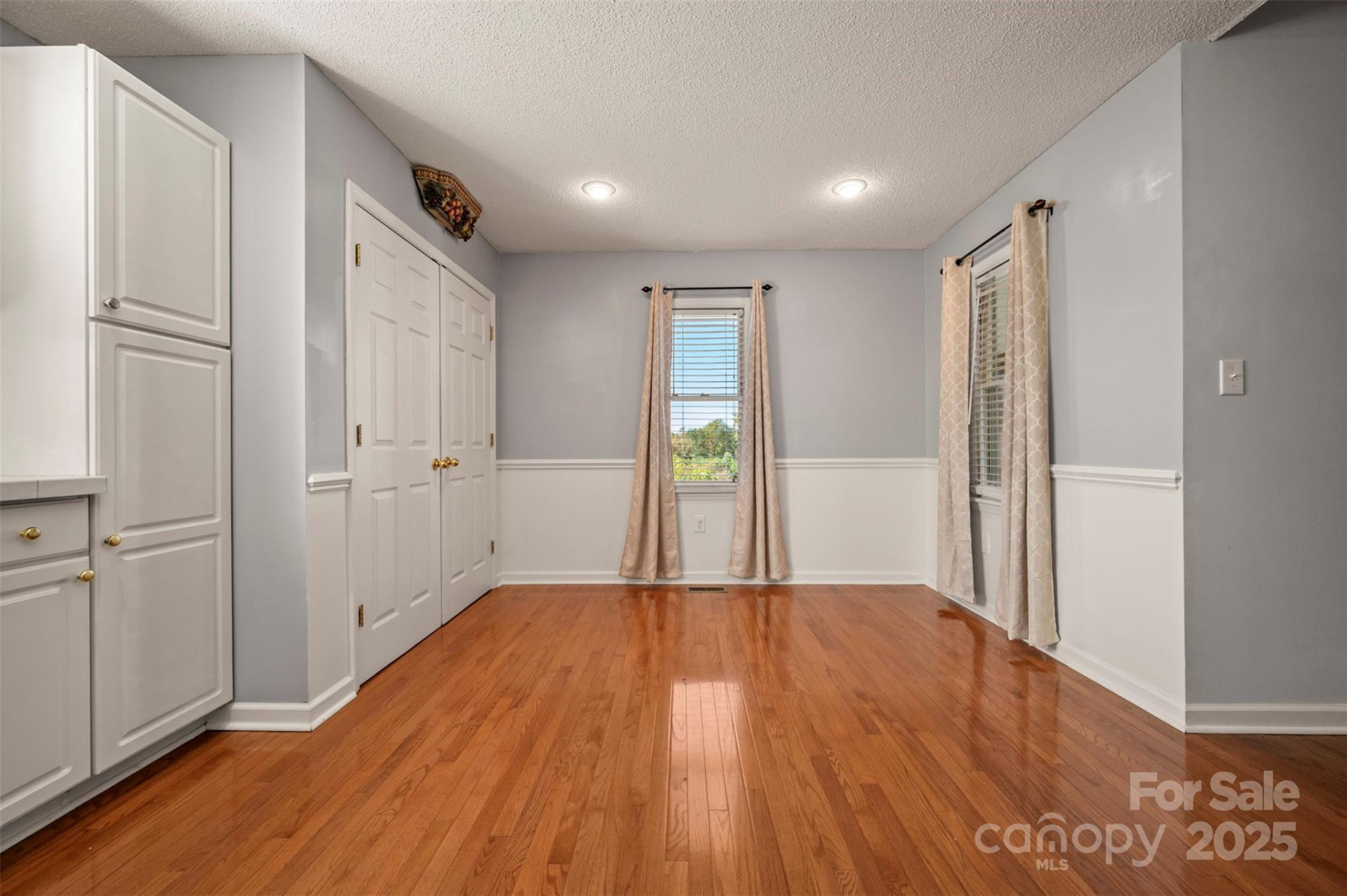 506 Pleasant Street - Photo 9