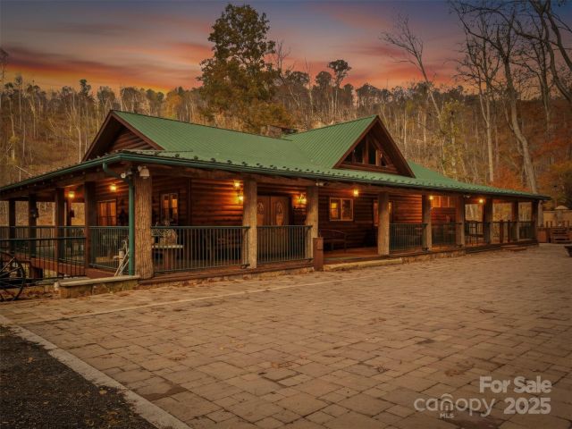 90 Rogers Creek Drive, Bakersville, NC, 28705