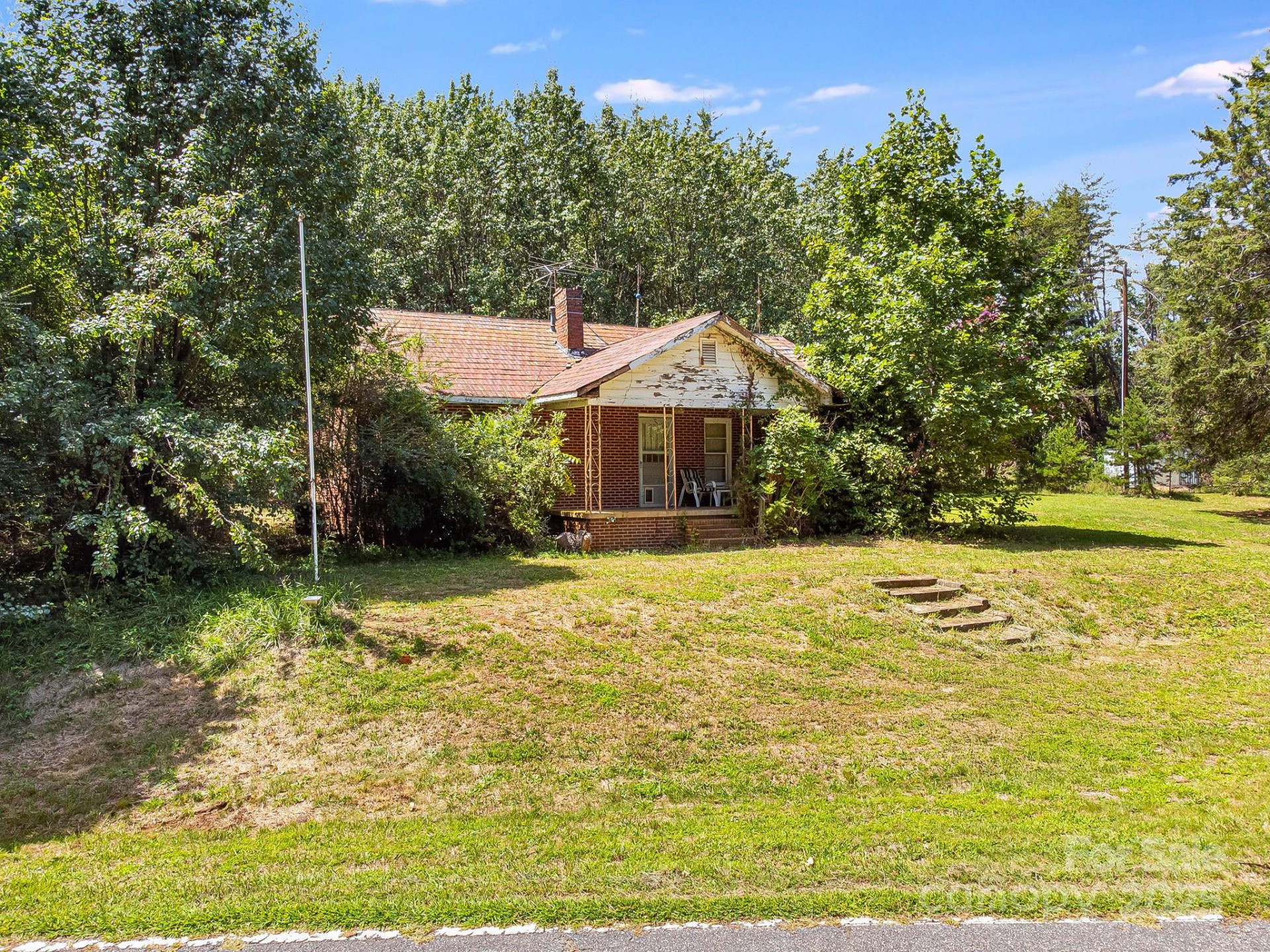 211 Luckadoo Road - Photo 8