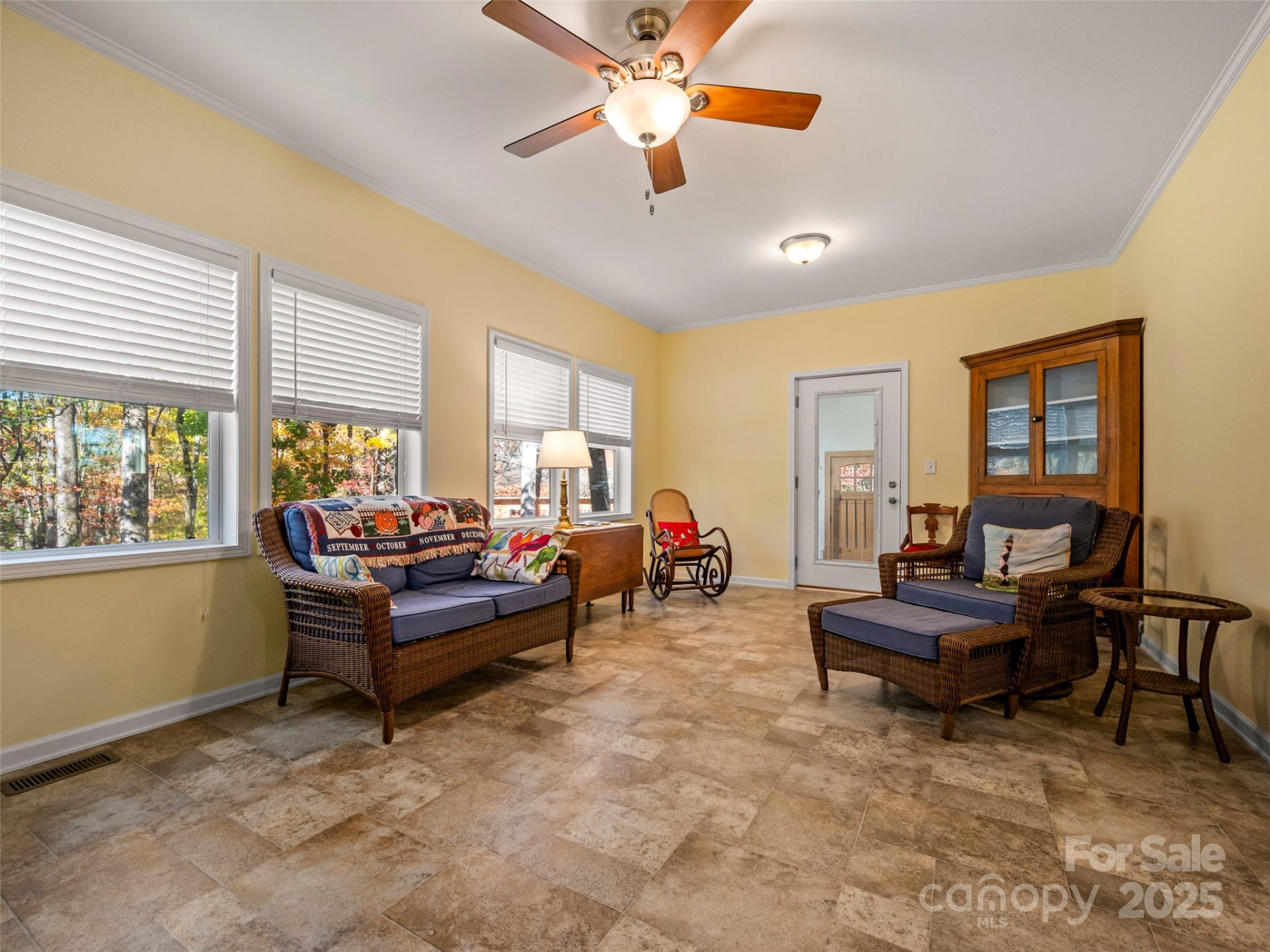 189 Friendly Circle - Photo 16