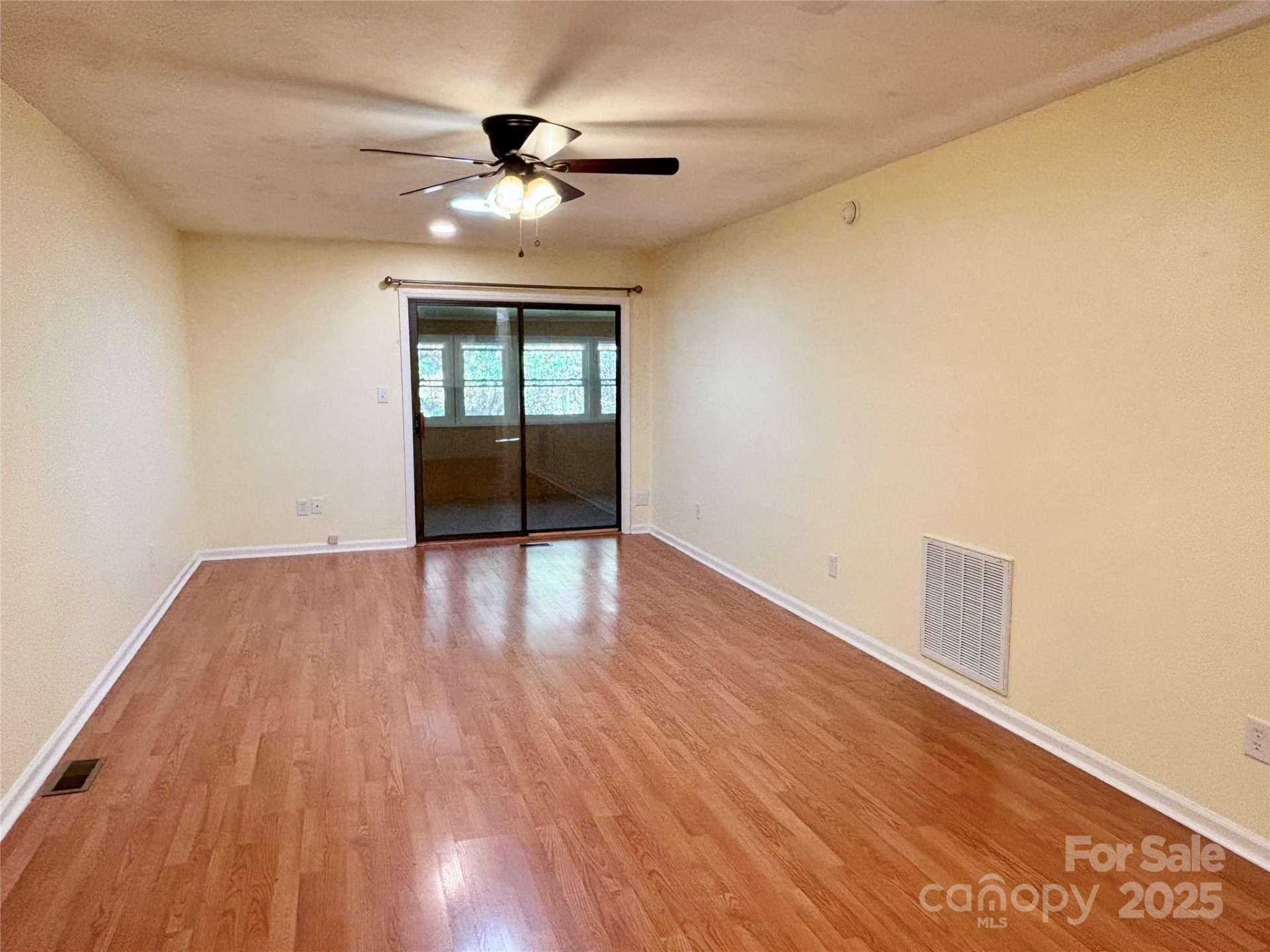 21 Loganwood Lane - Photo 3