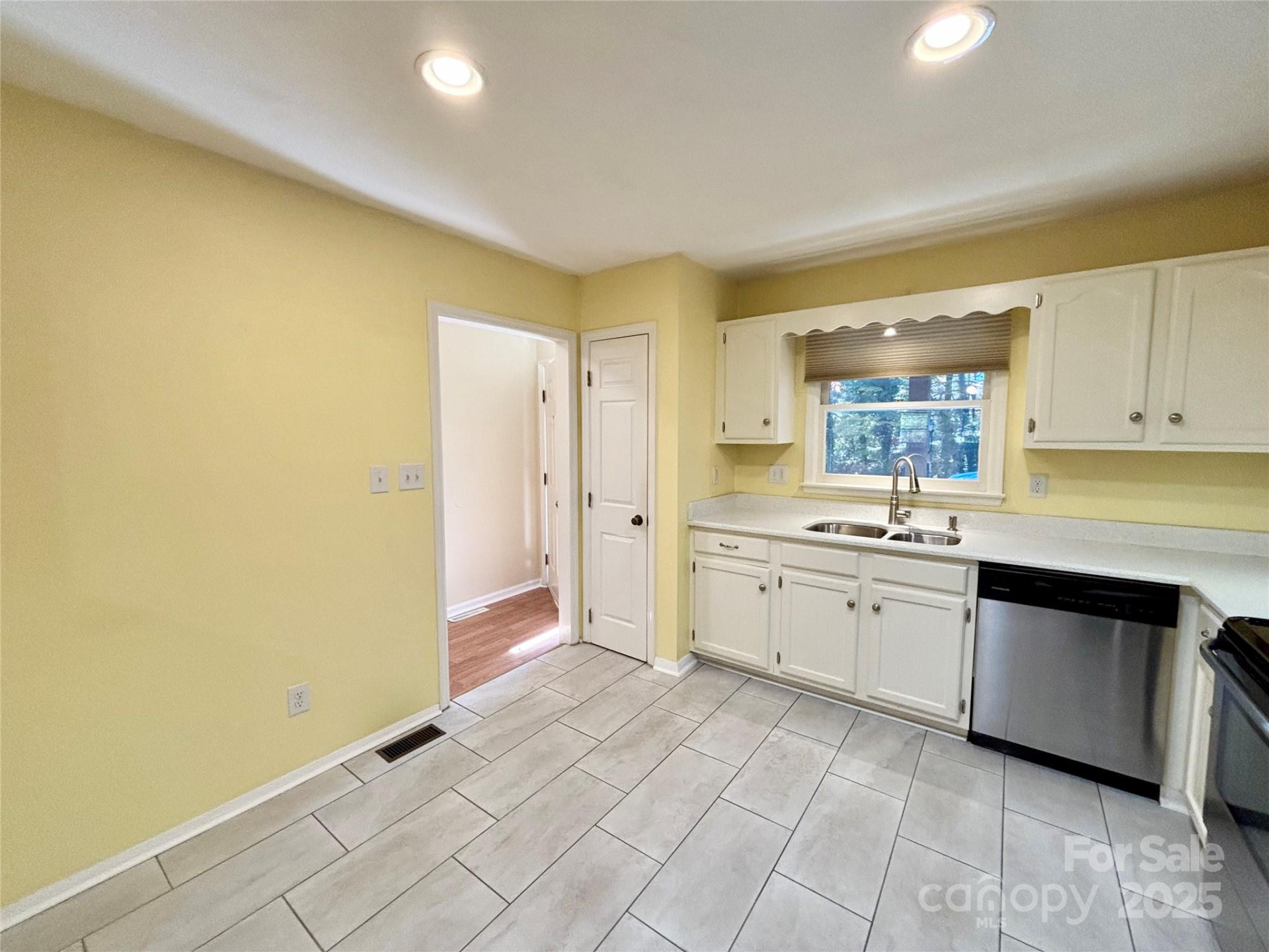 21 Loganwood Lane - Photo 7