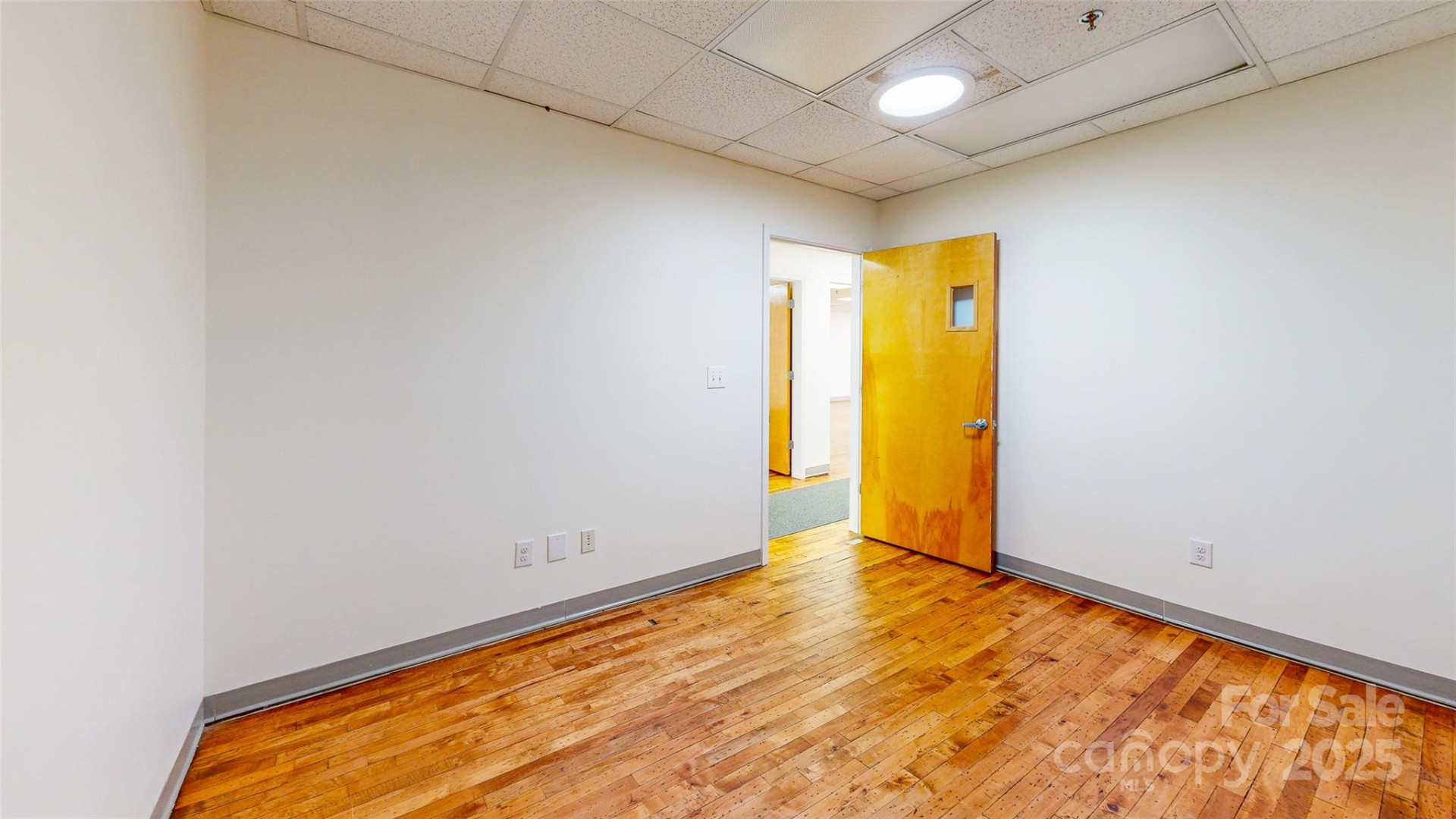 124 College Street - Photo 16