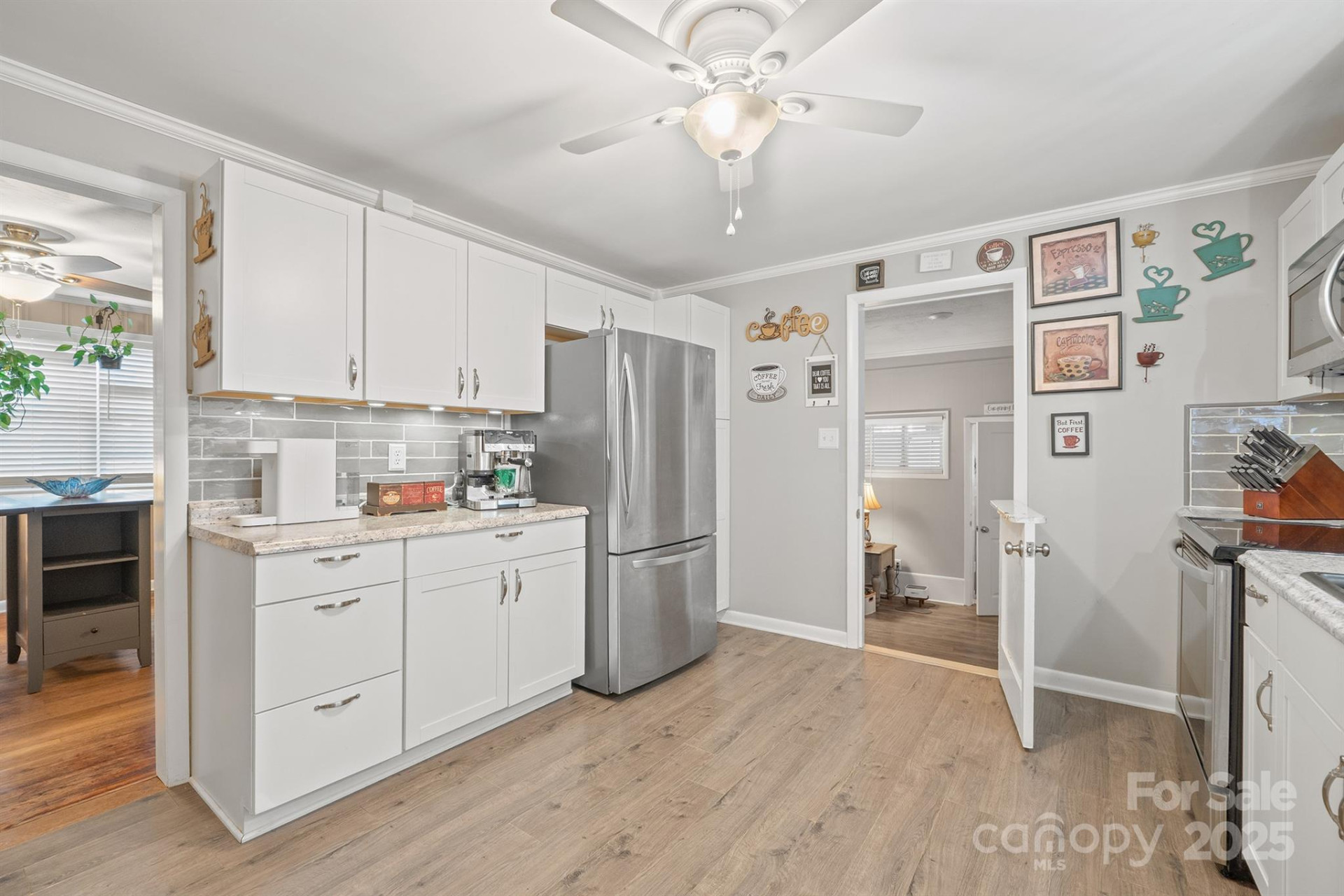 3842 Dowell Street - Photo 10