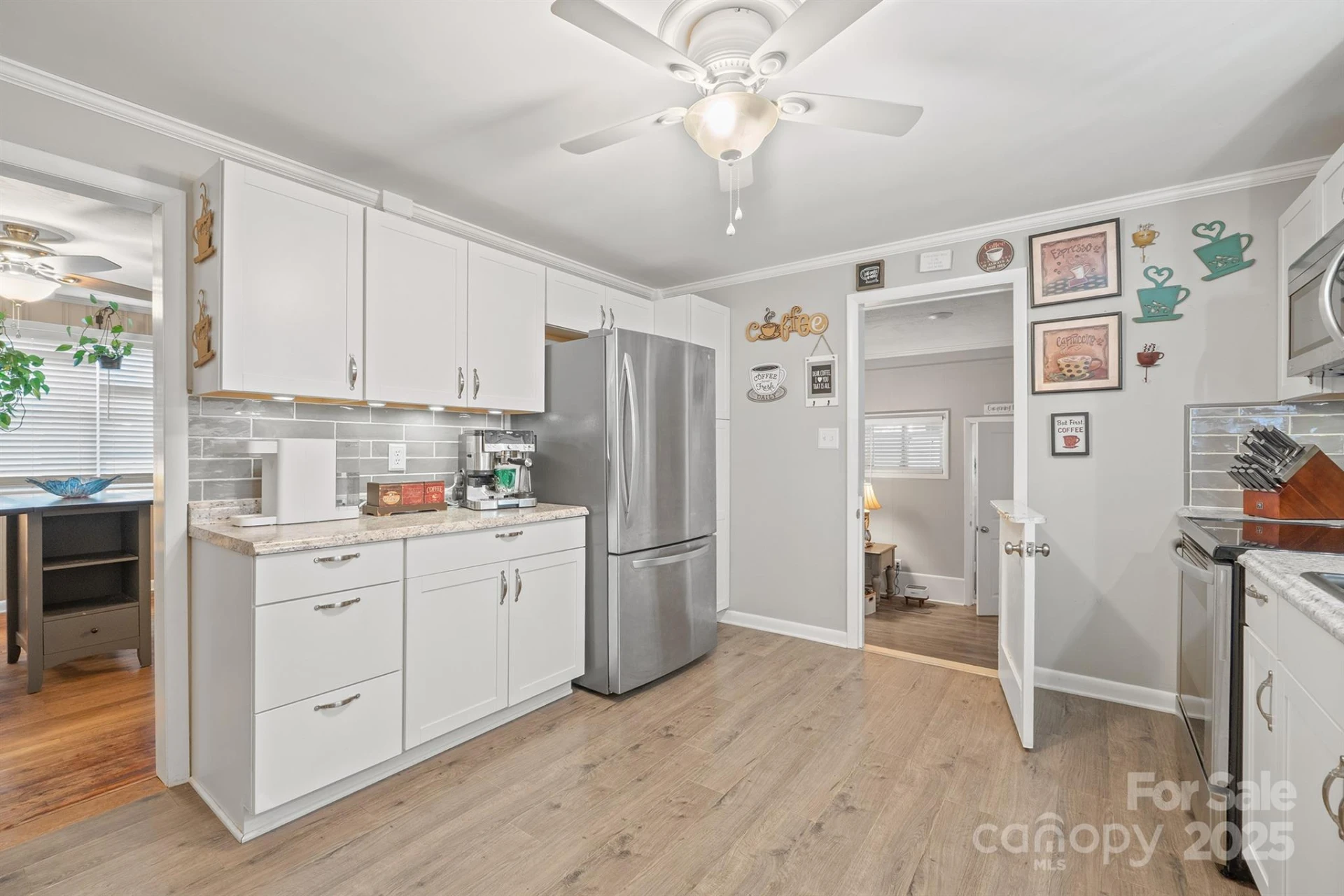 3842 Dowell Street - Photo 10