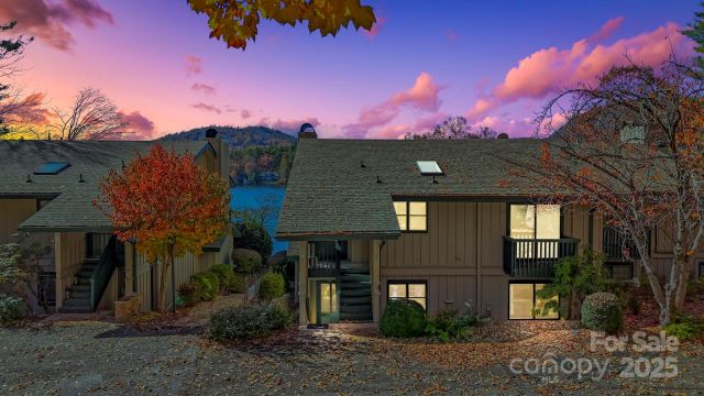 68 Toxaway Point, Lake Toxaway, NC, 28747