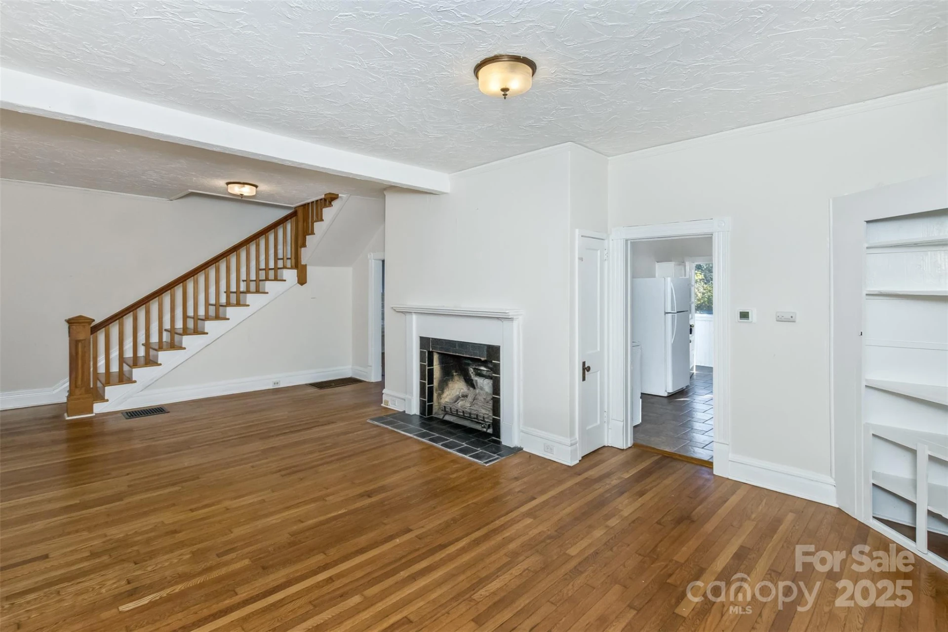 195 Terrace Drive - Photo 2