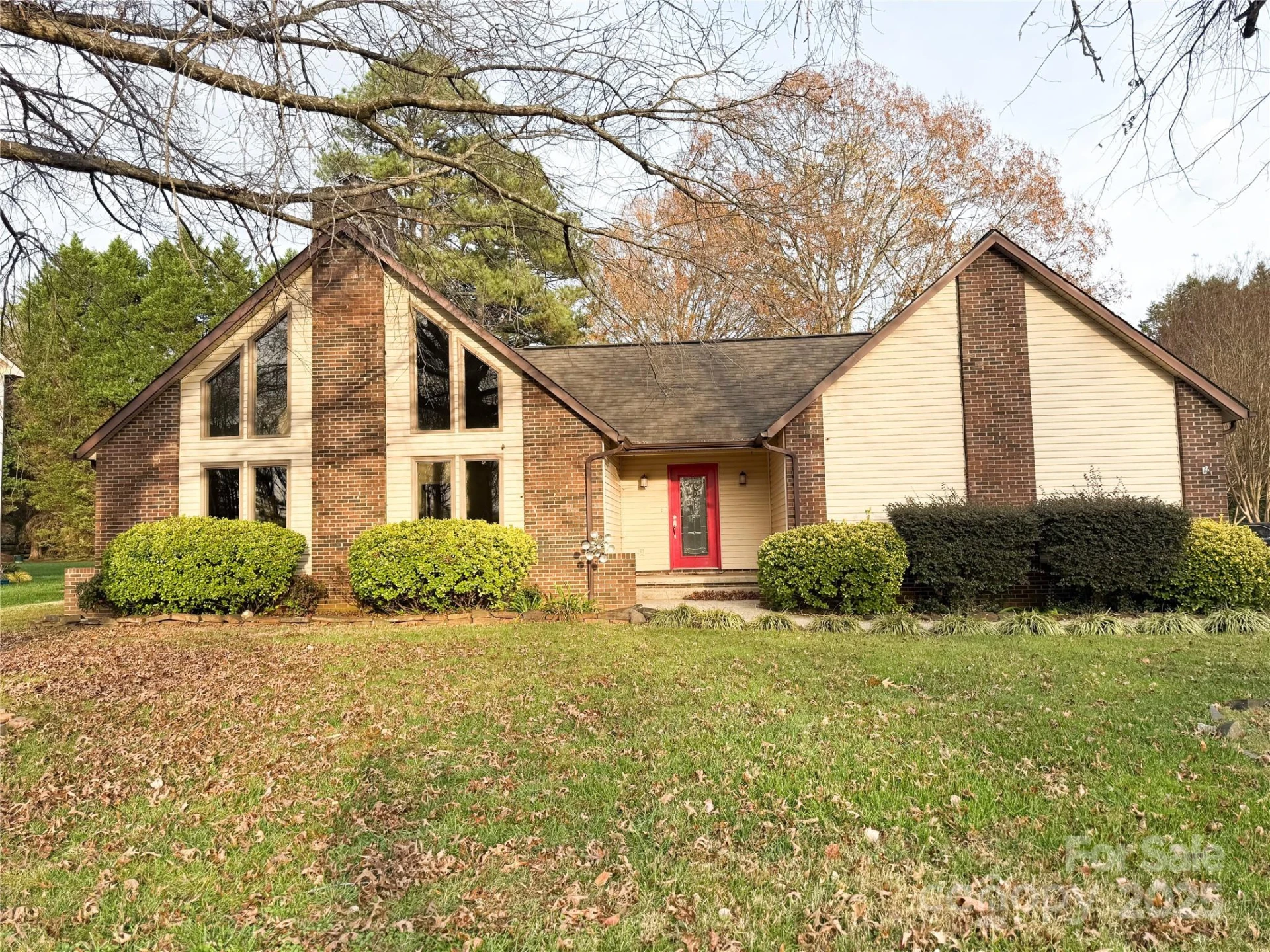 1704 knightbridge Drive