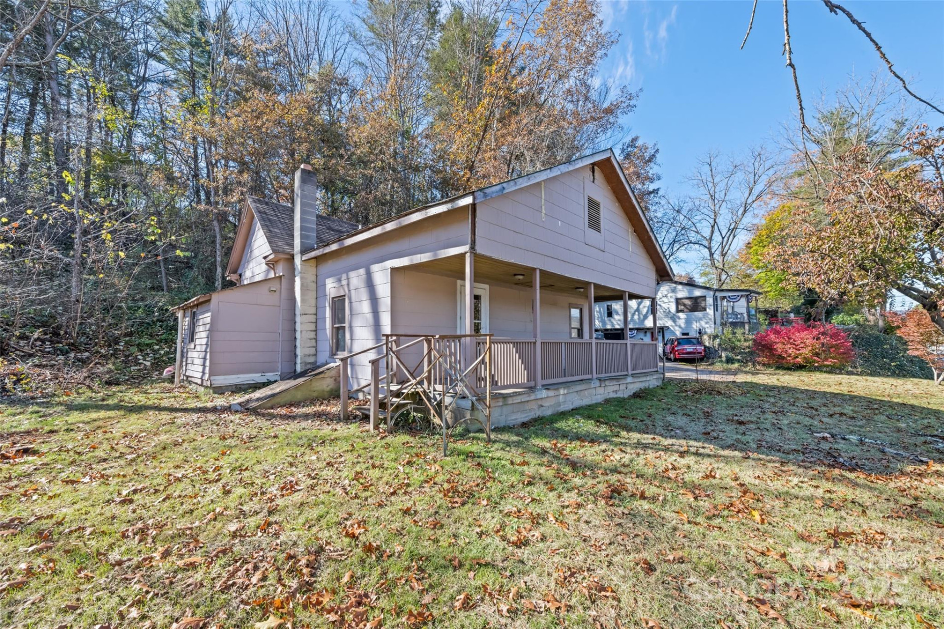 8063 Carolina Boulevard - Photo 2